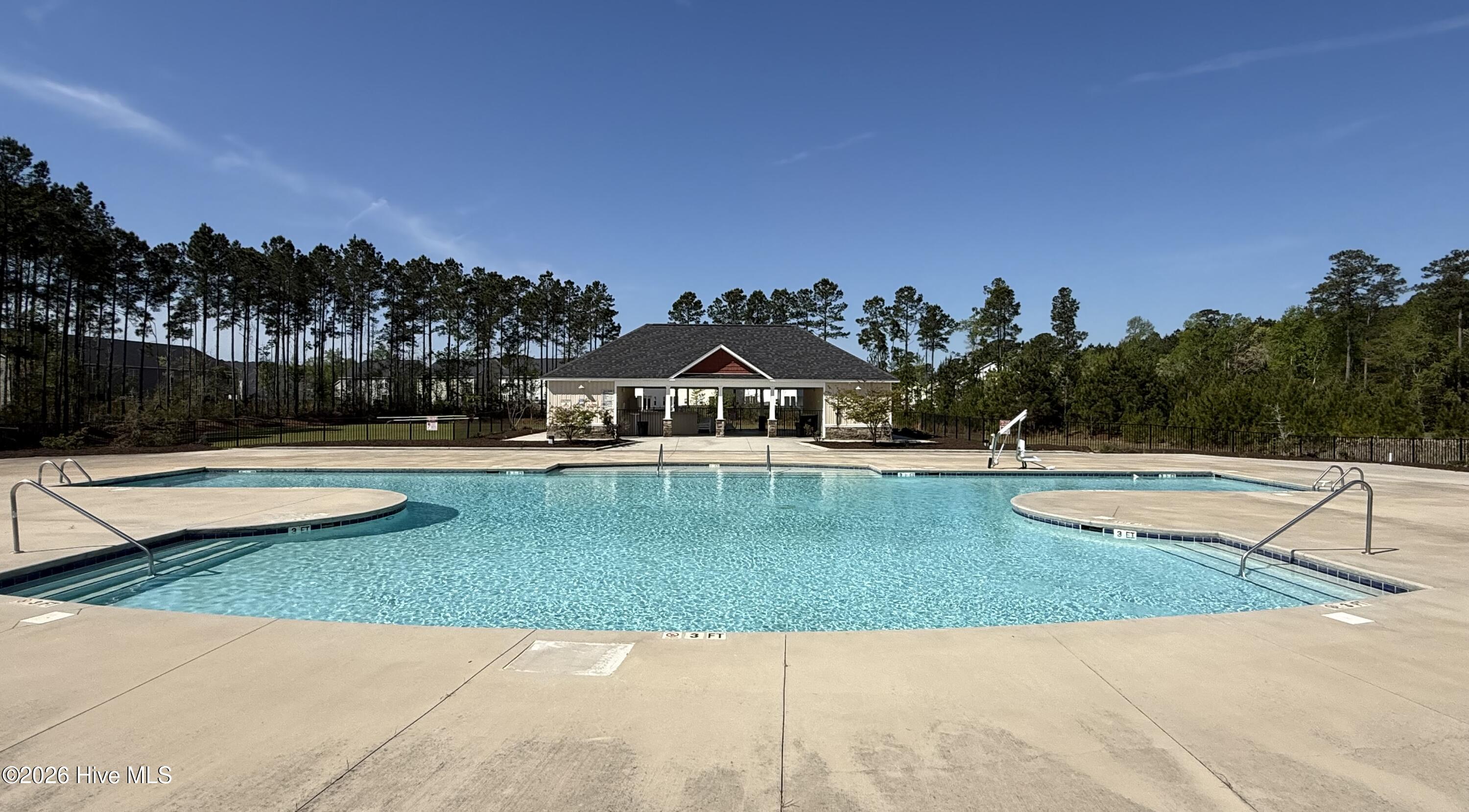 100549556 | Photo 42