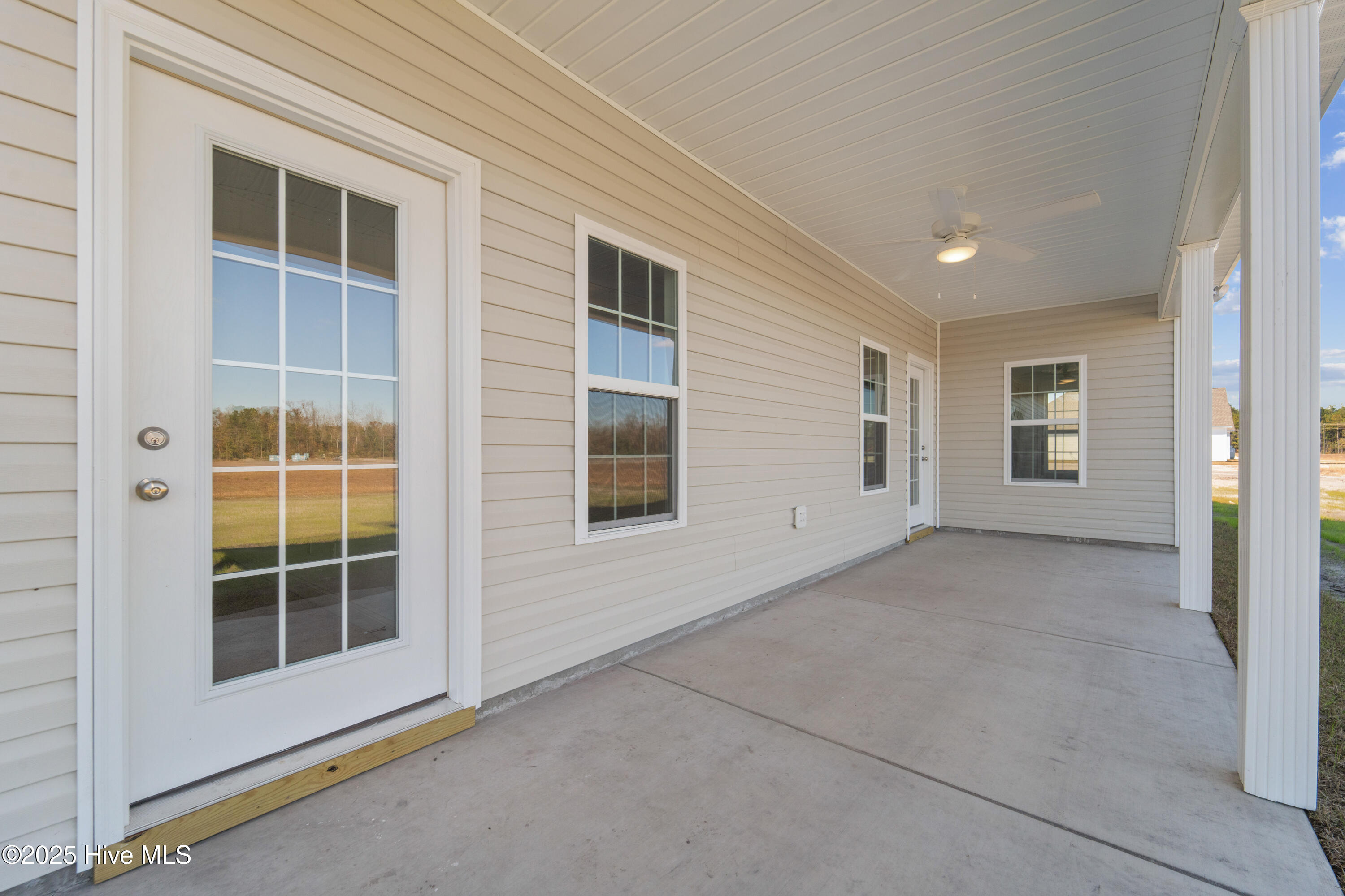 100507168 | Photo 44