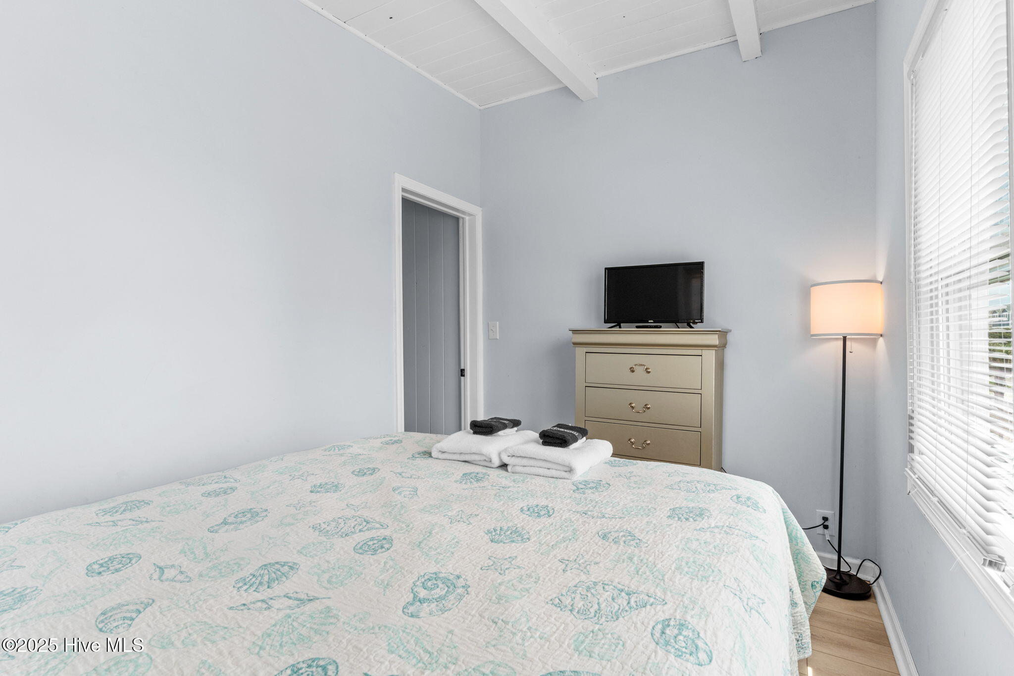 100526809 | Photo 32