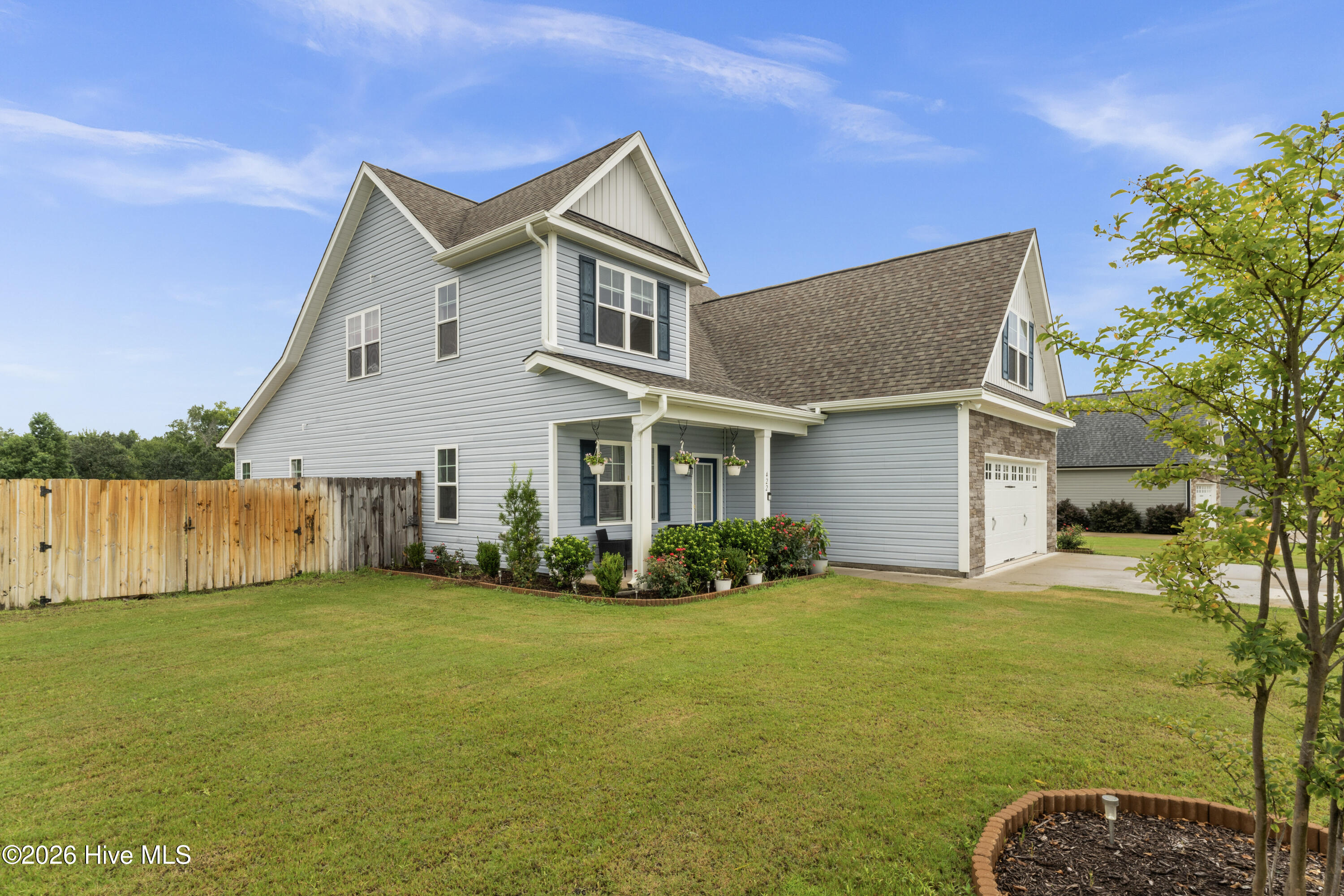 100569273 | Photo 58