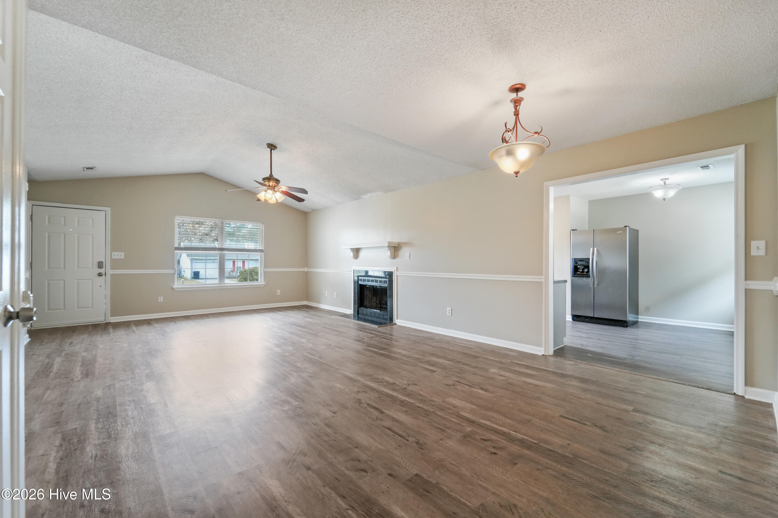 100561681 | Photo 16