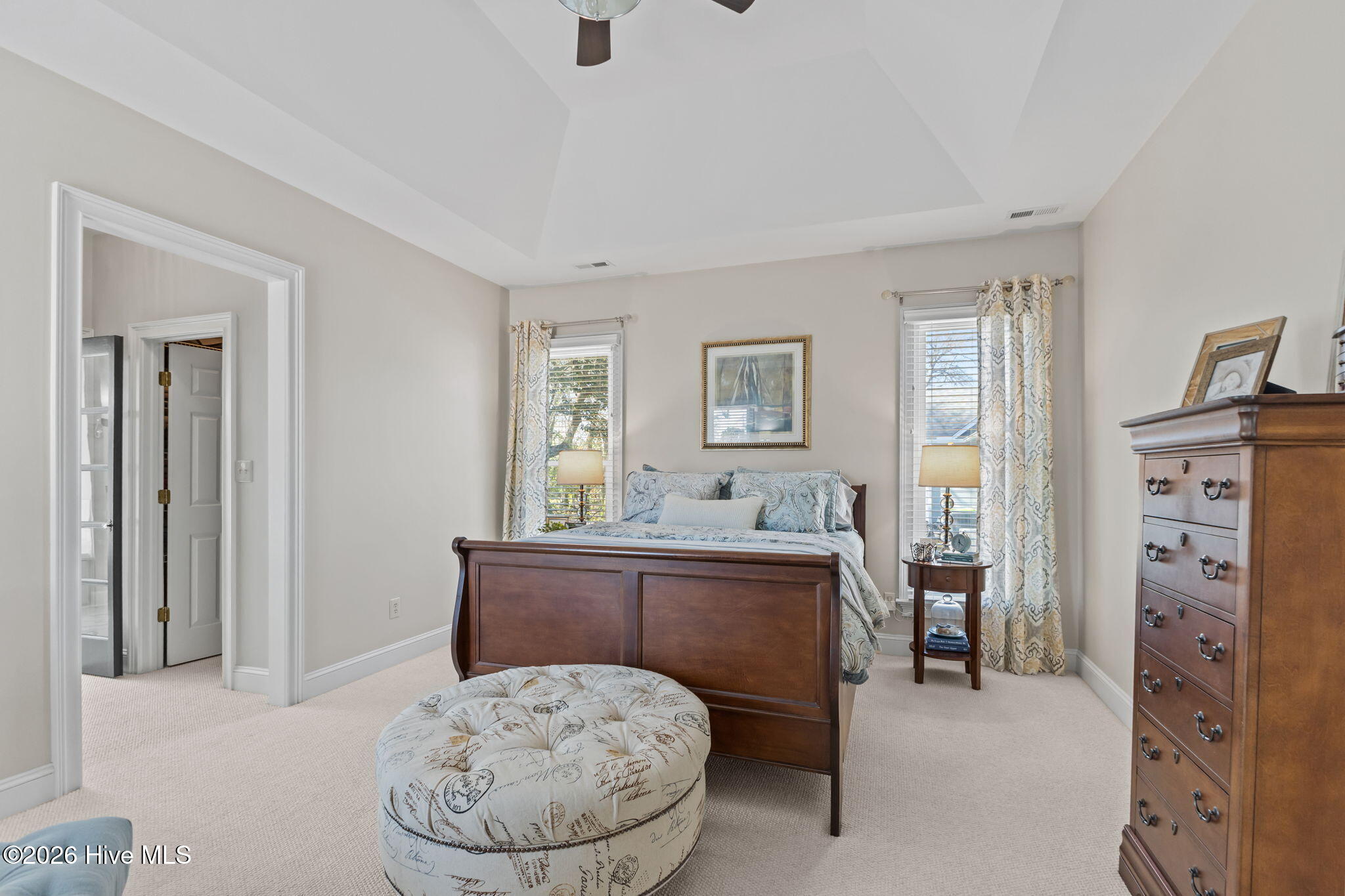 100564059 | Photo 14