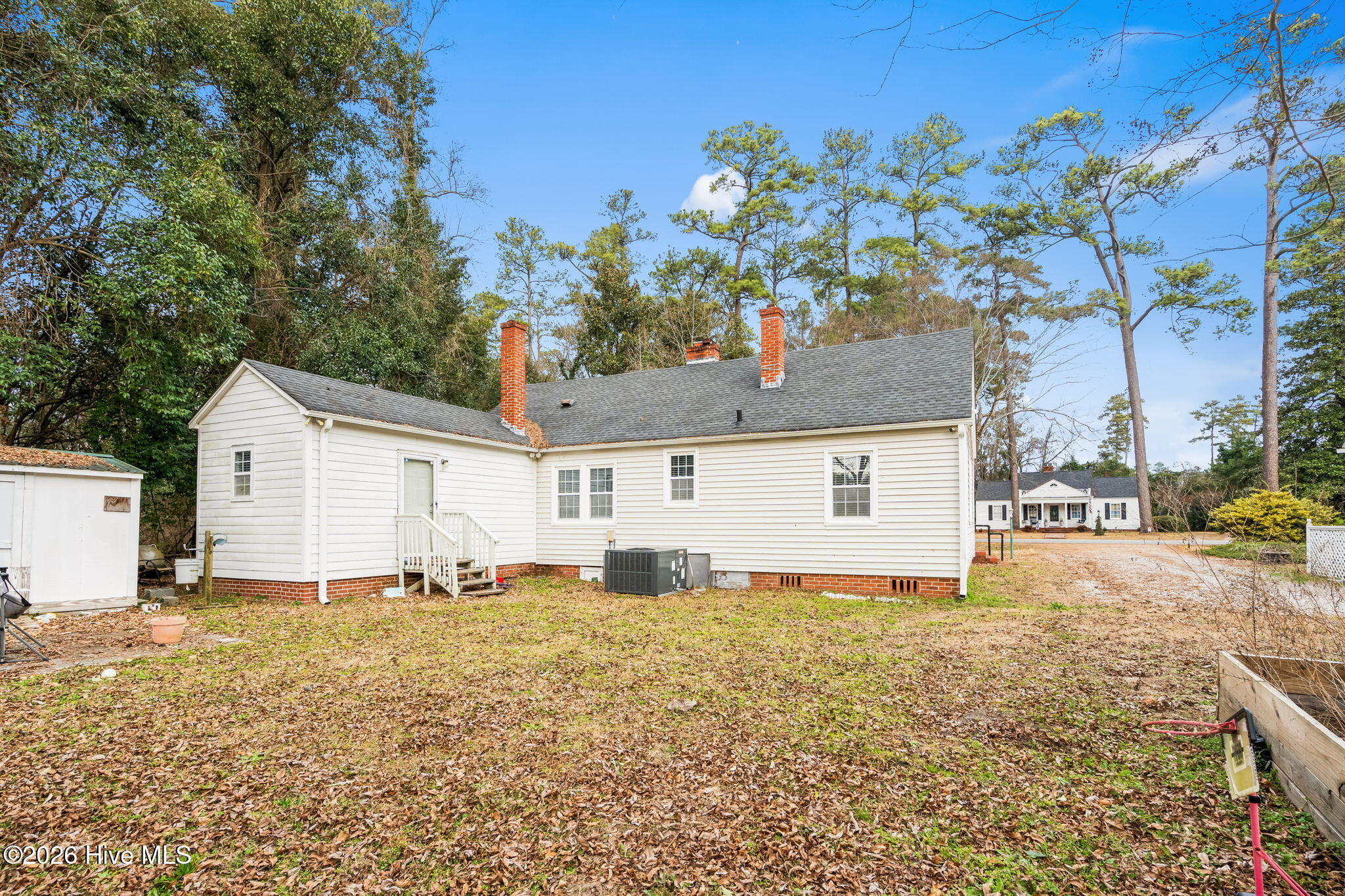 100549588 | Photo 25