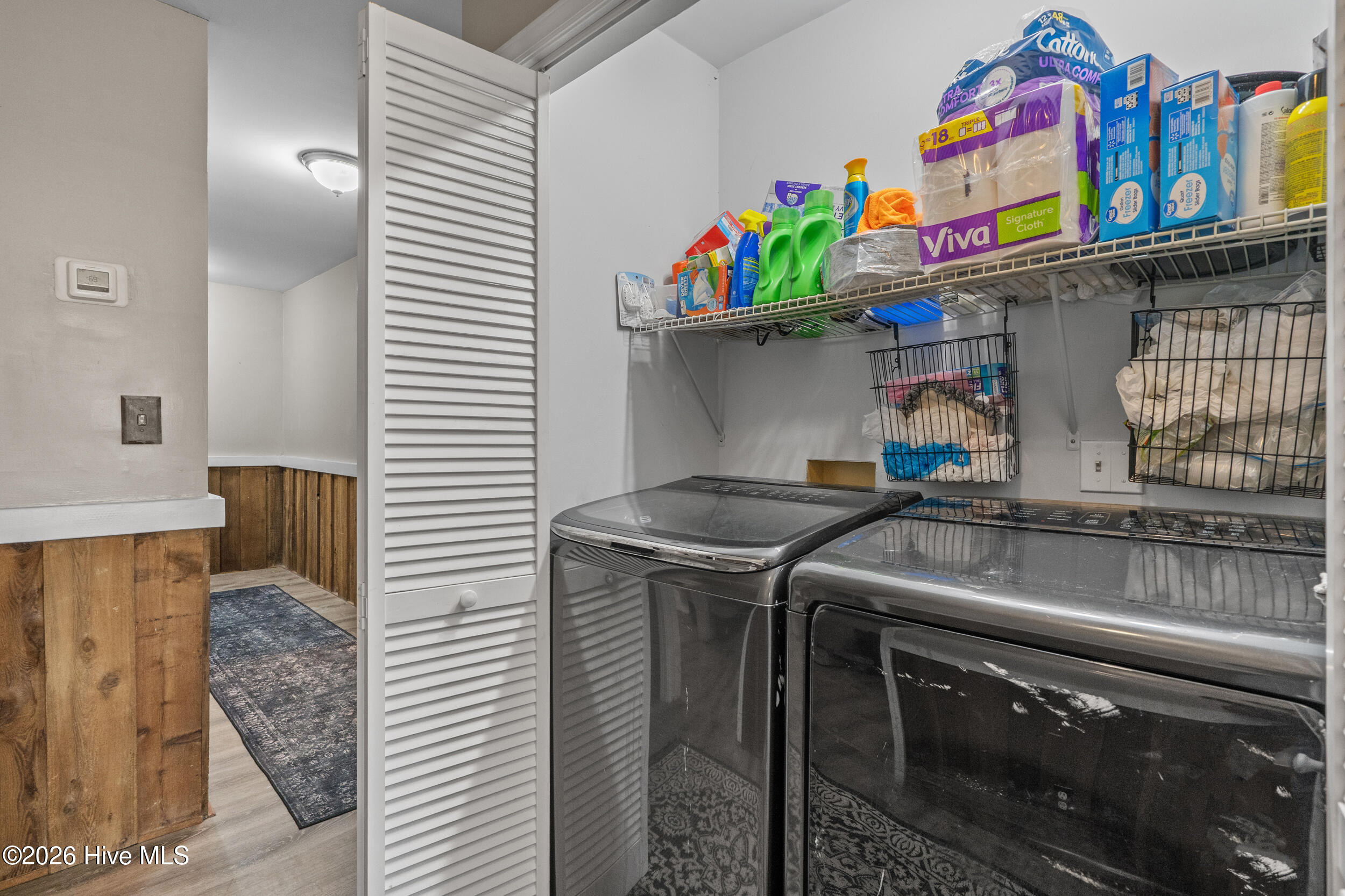 100556082 | Photo 33