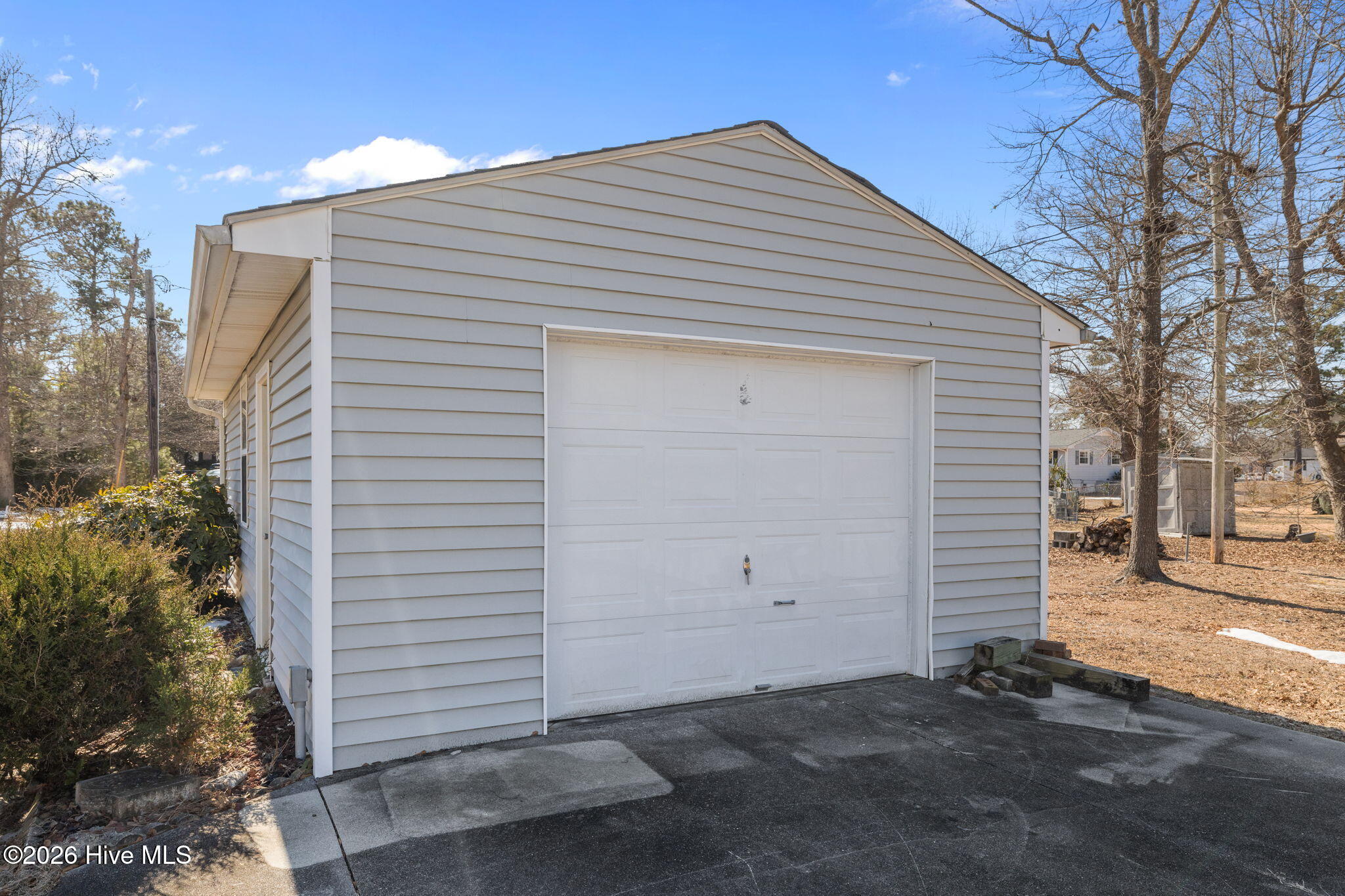 100554027 | Photo 38