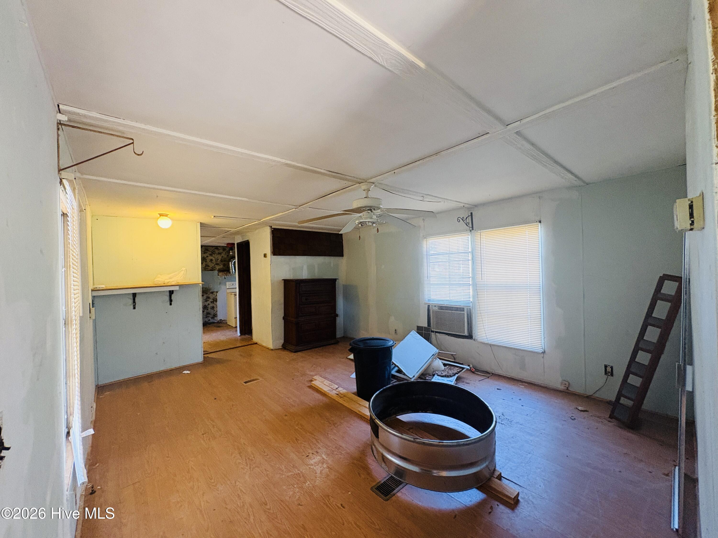 100553431 | Photo 10