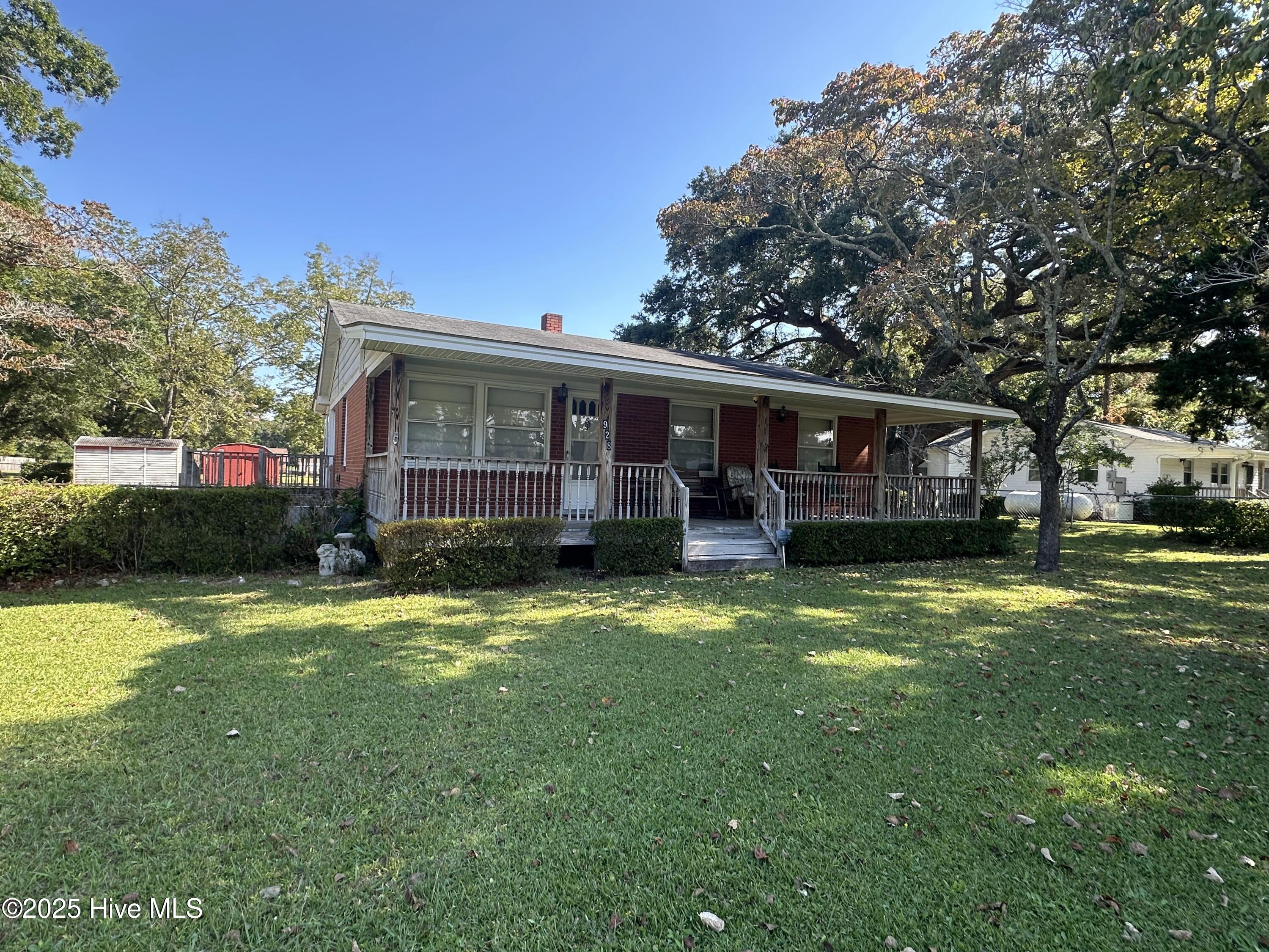 100532099 | Photo 19