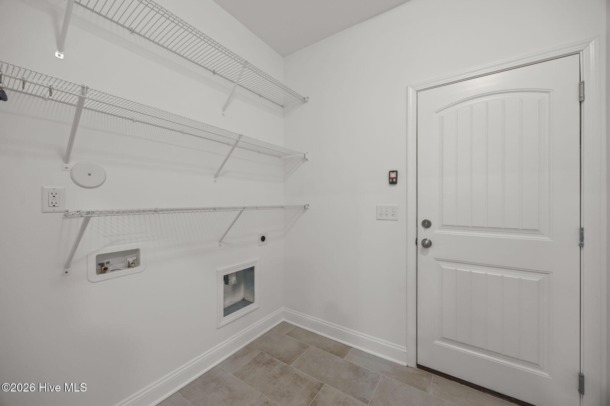 100556158 | Photo 23