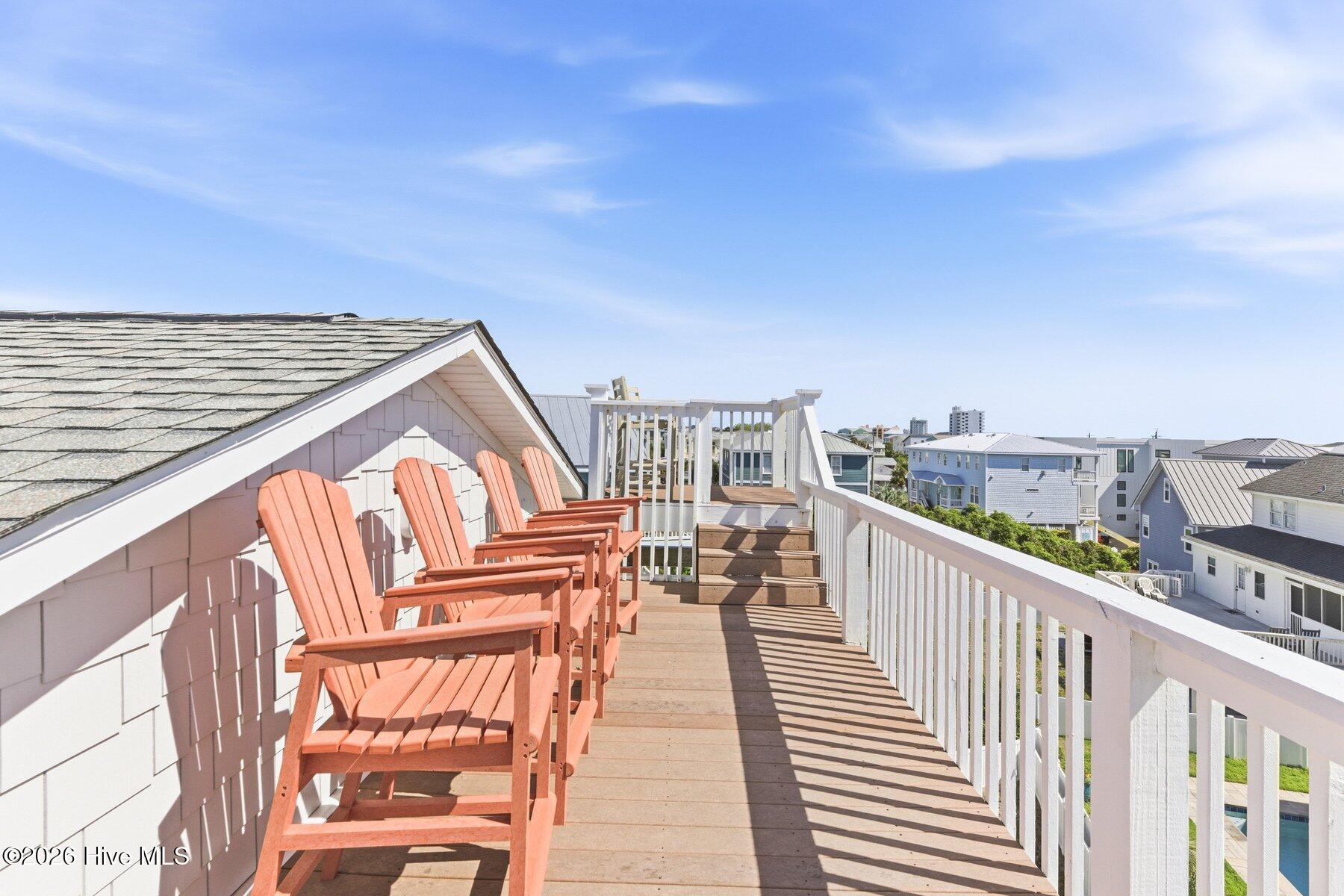 100570503 | Photo 25