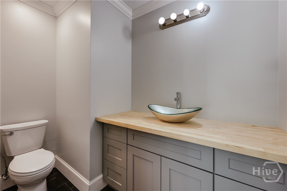 155 Hunters Pointe Drive