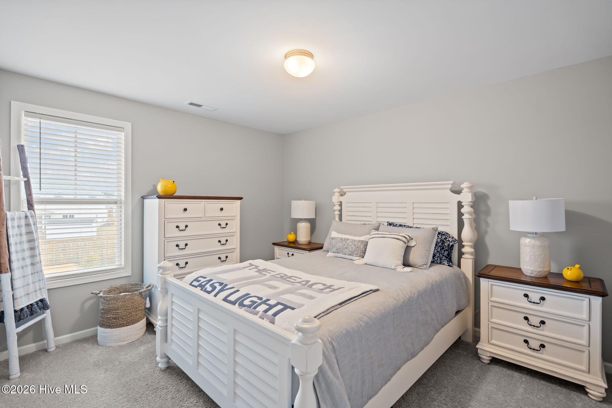 100555693 | Photo 31