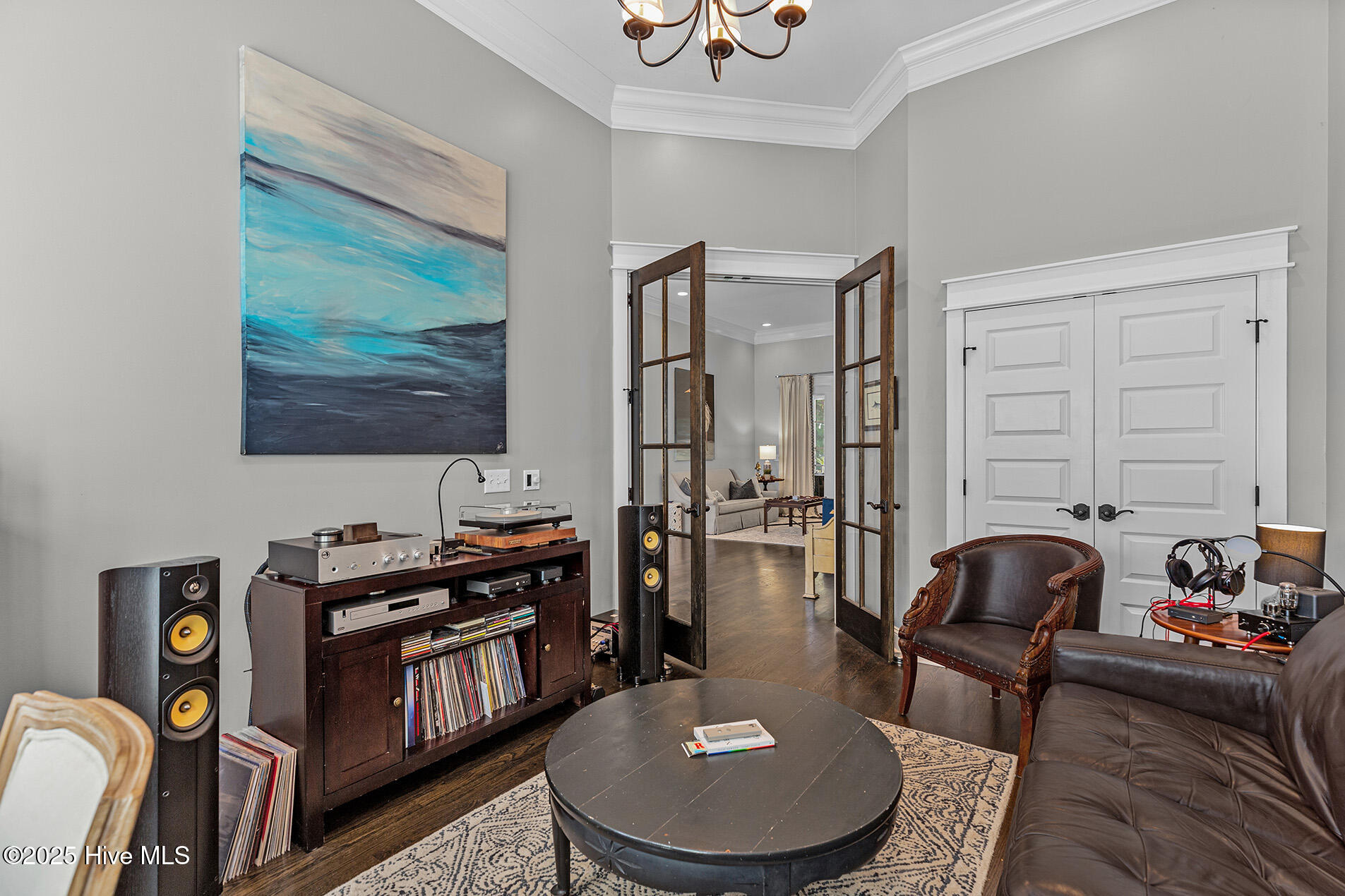 100541349 | Photo 12