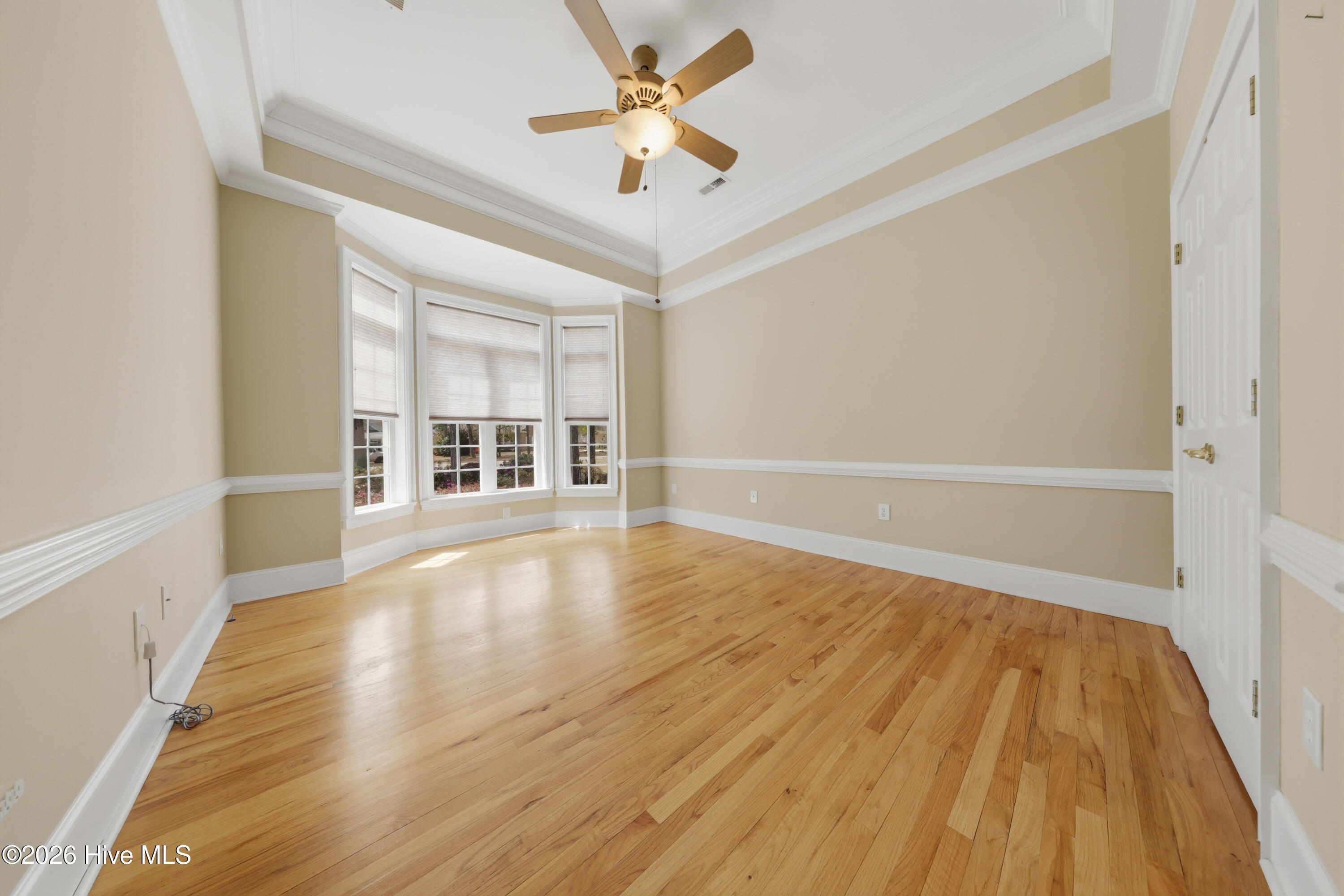 100564679 | Photo 48