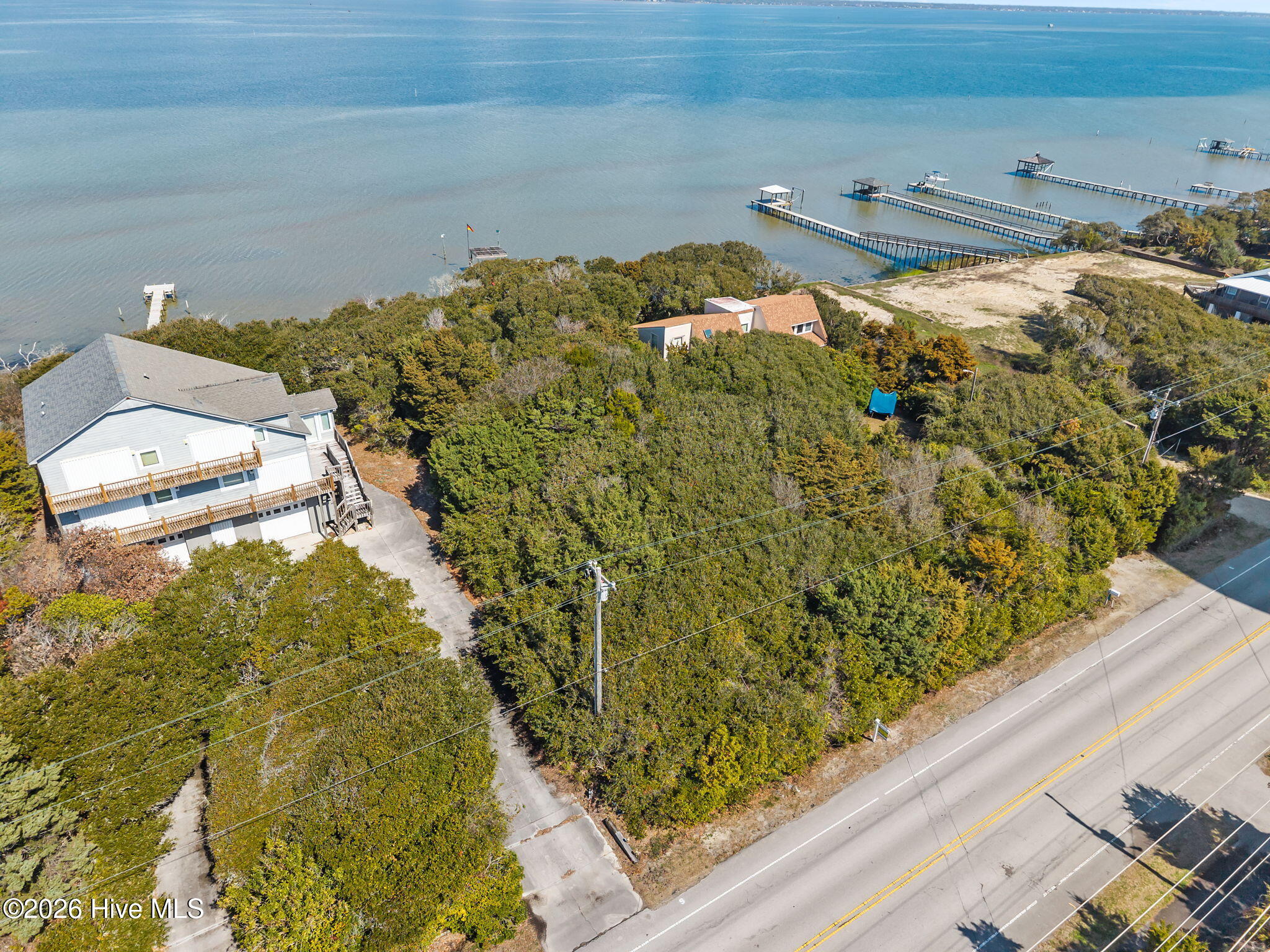 100533525 | Photo 26