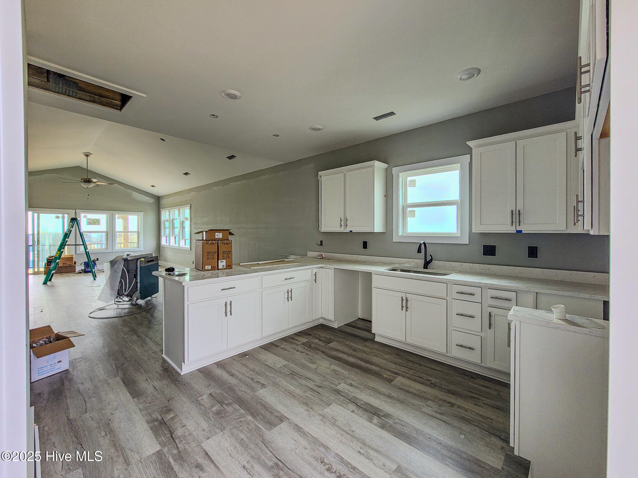 Homes for sale in Surf City, NC | 721 N New River Dr, Surf City, NC 28445 | MLS# 100500384