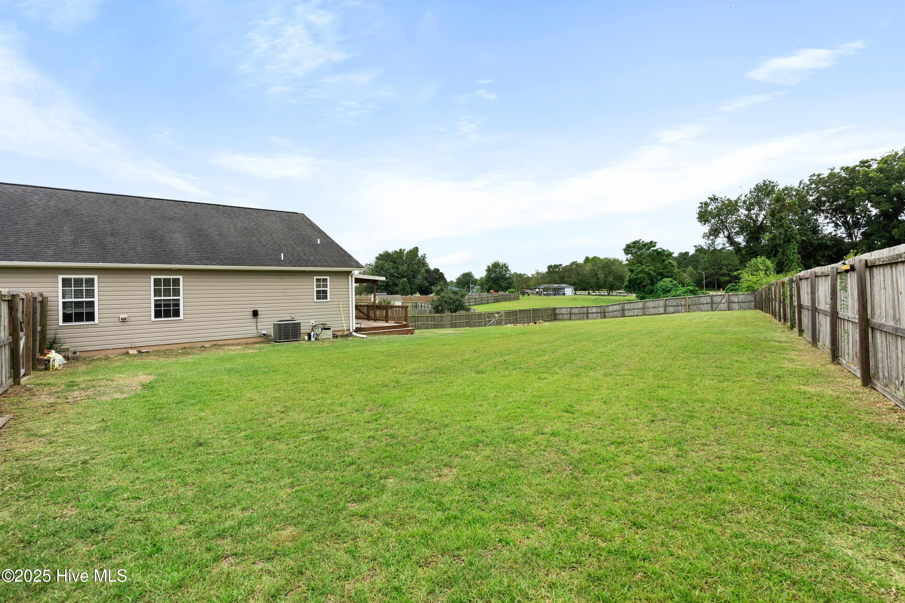 100530465 | Photo 44