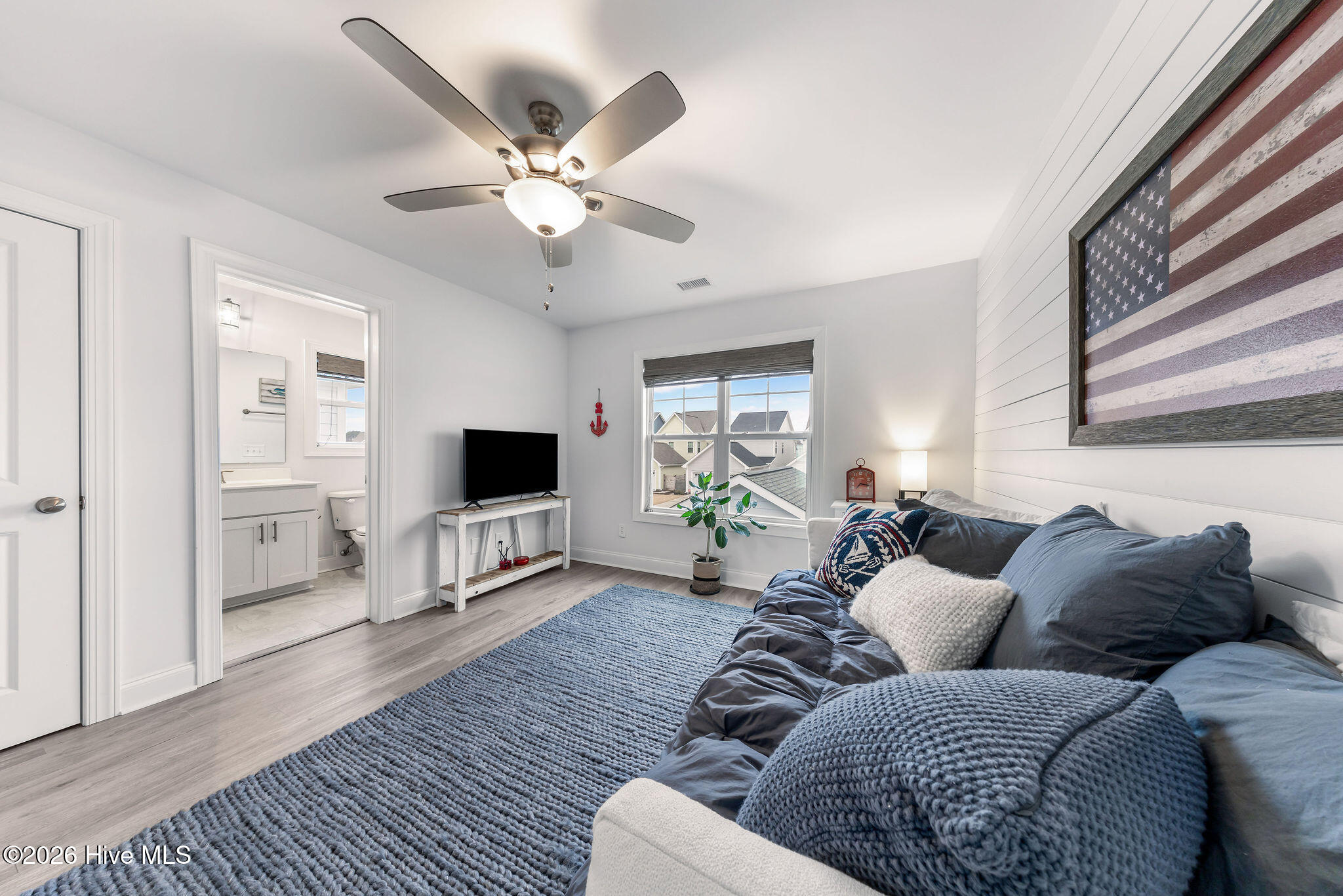 100558472 | Photo 24