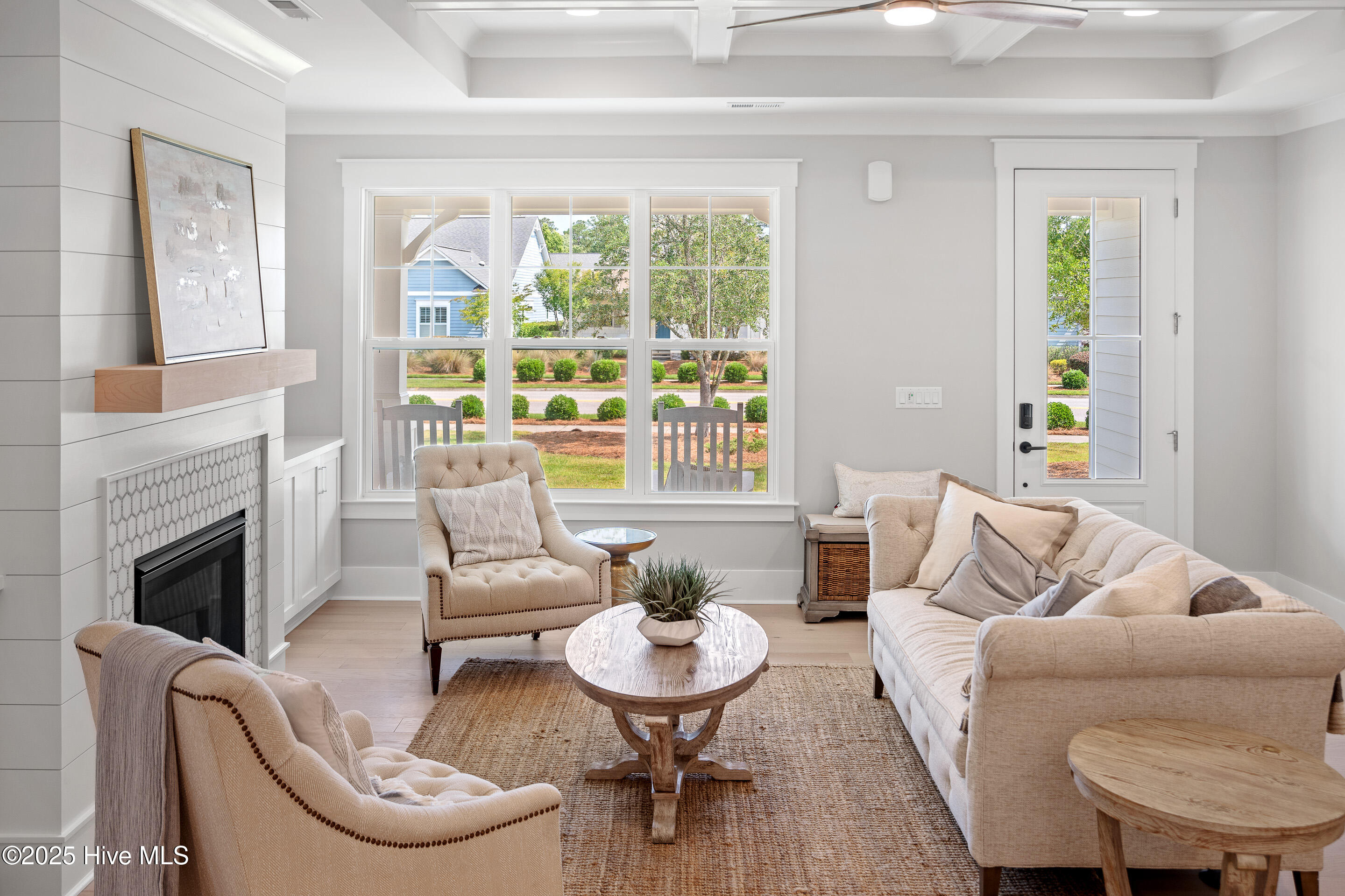 100471087 | Photo 13