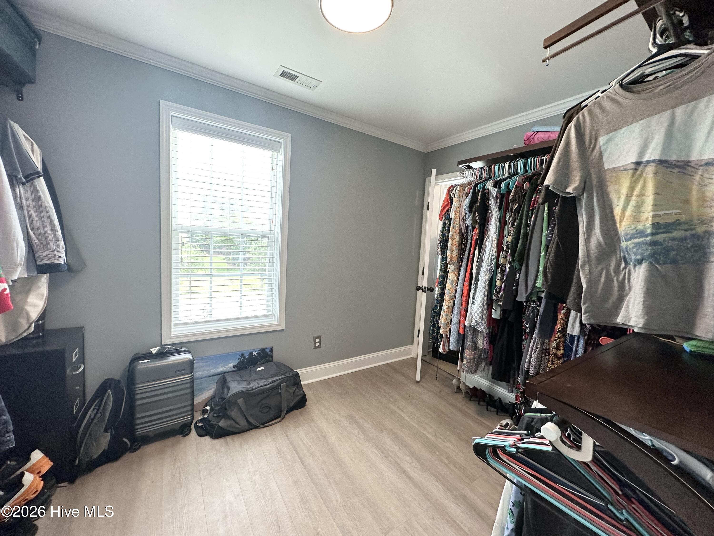 100563138 | Photo 76