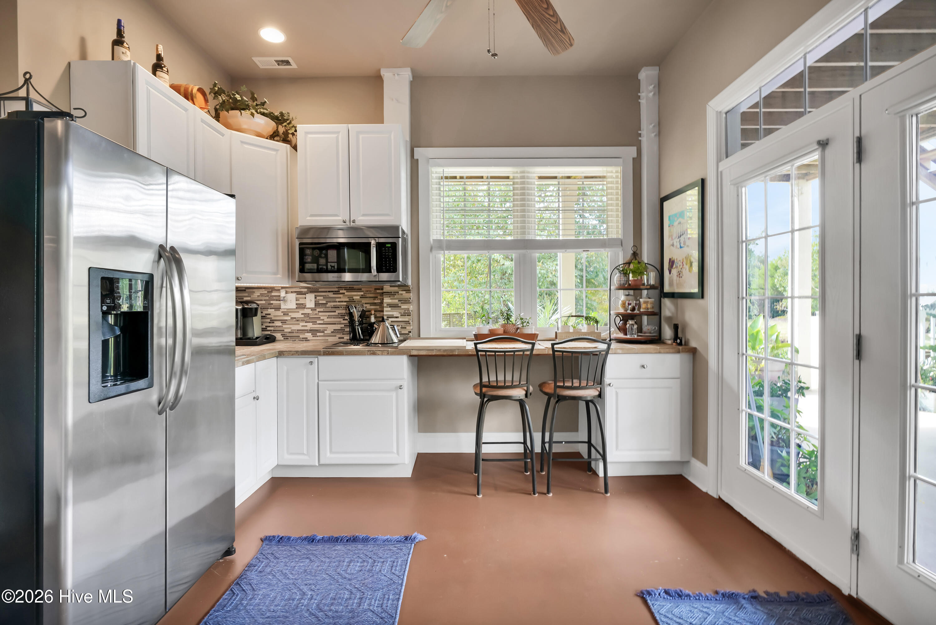 100564861 | Photo 48