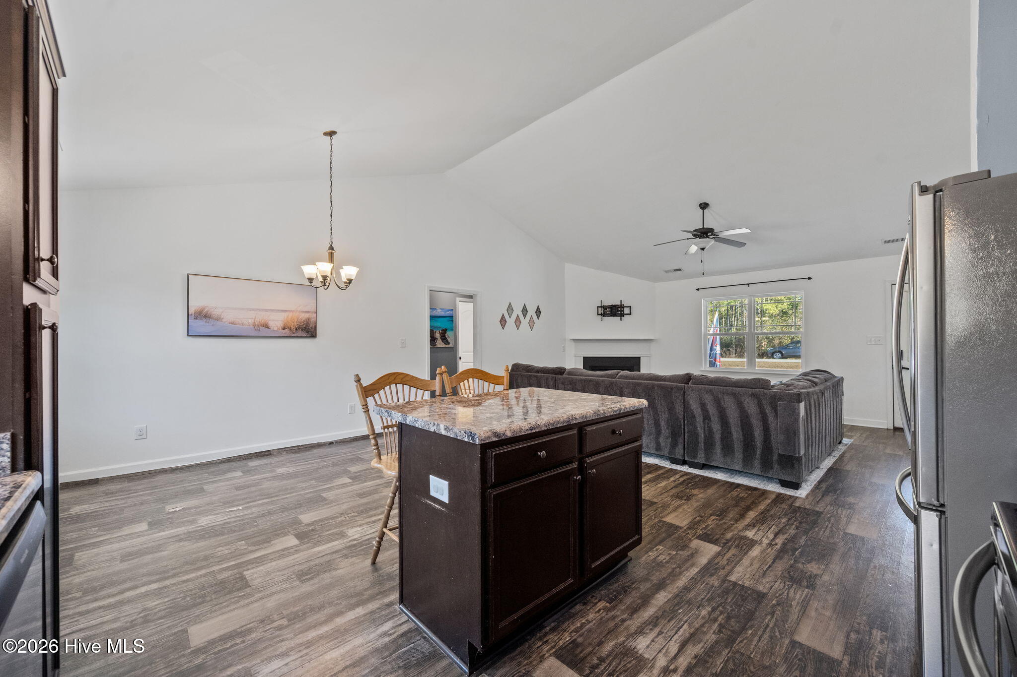 100547902 | Photo 16