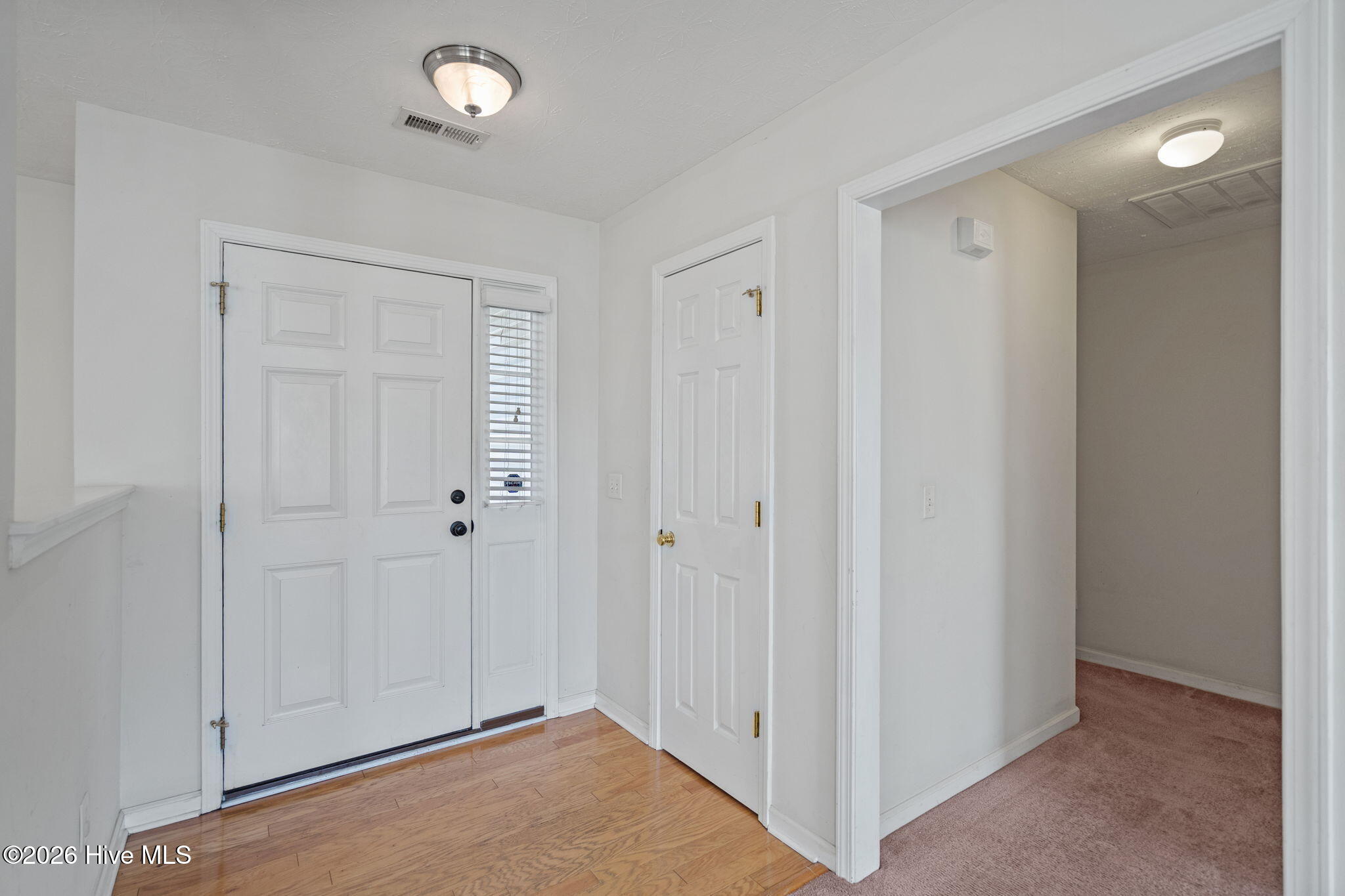 100563369 | Photo 41