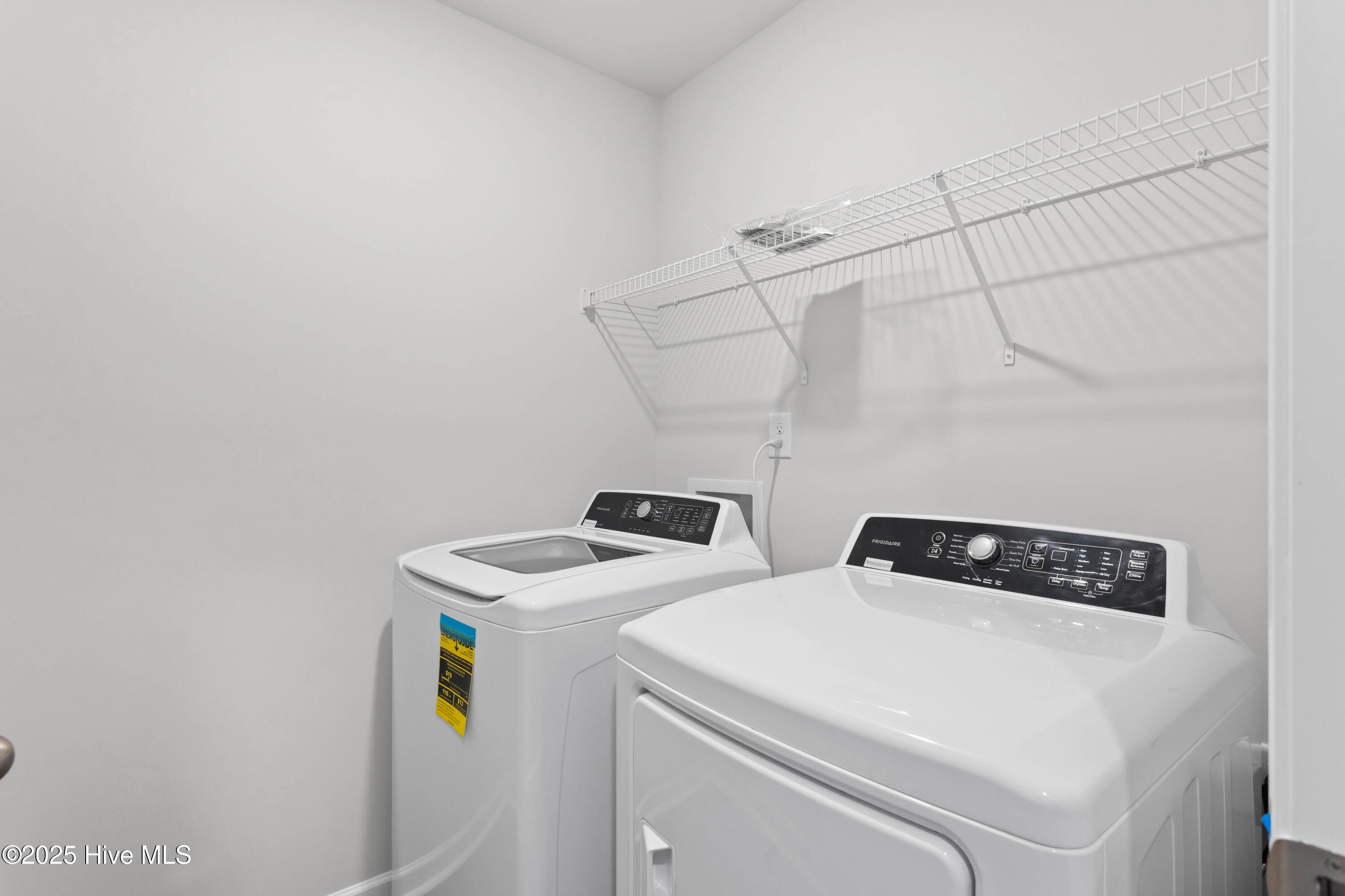 100525599 | Photo 34