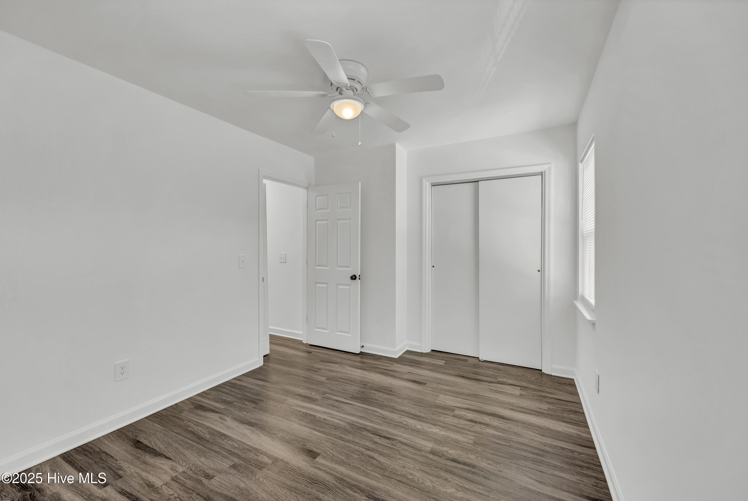 100531576 | Photo 14