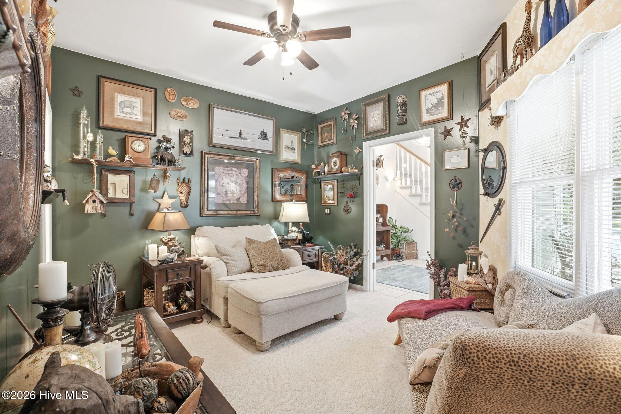 100562412 | Photo 35