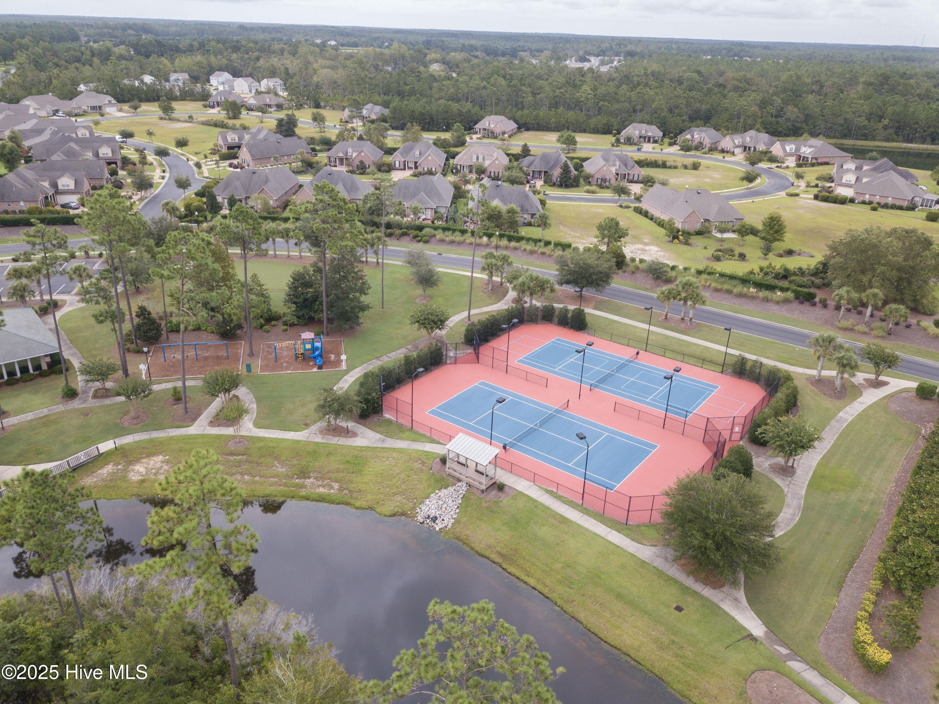 100527165 | Photo 53