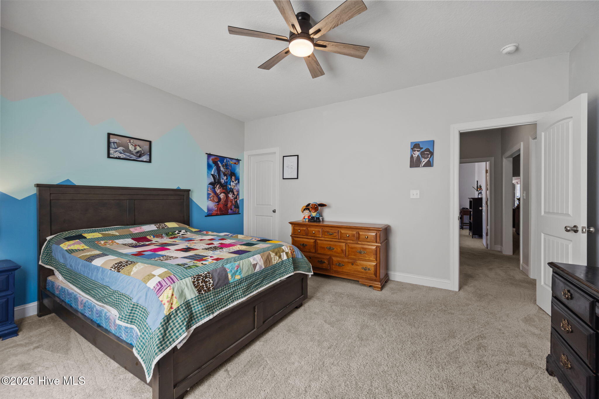 100553324 | Photo 31