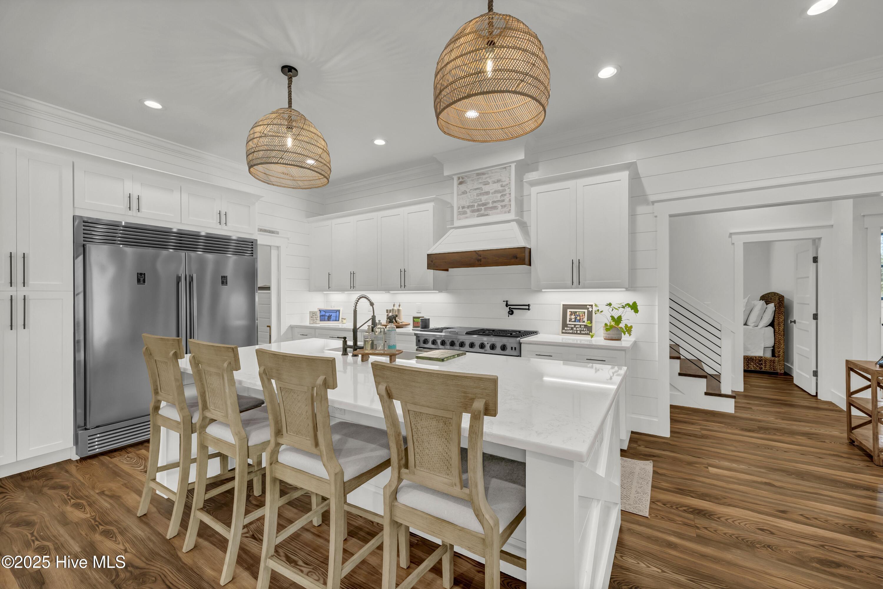 100543127 | Photo 17