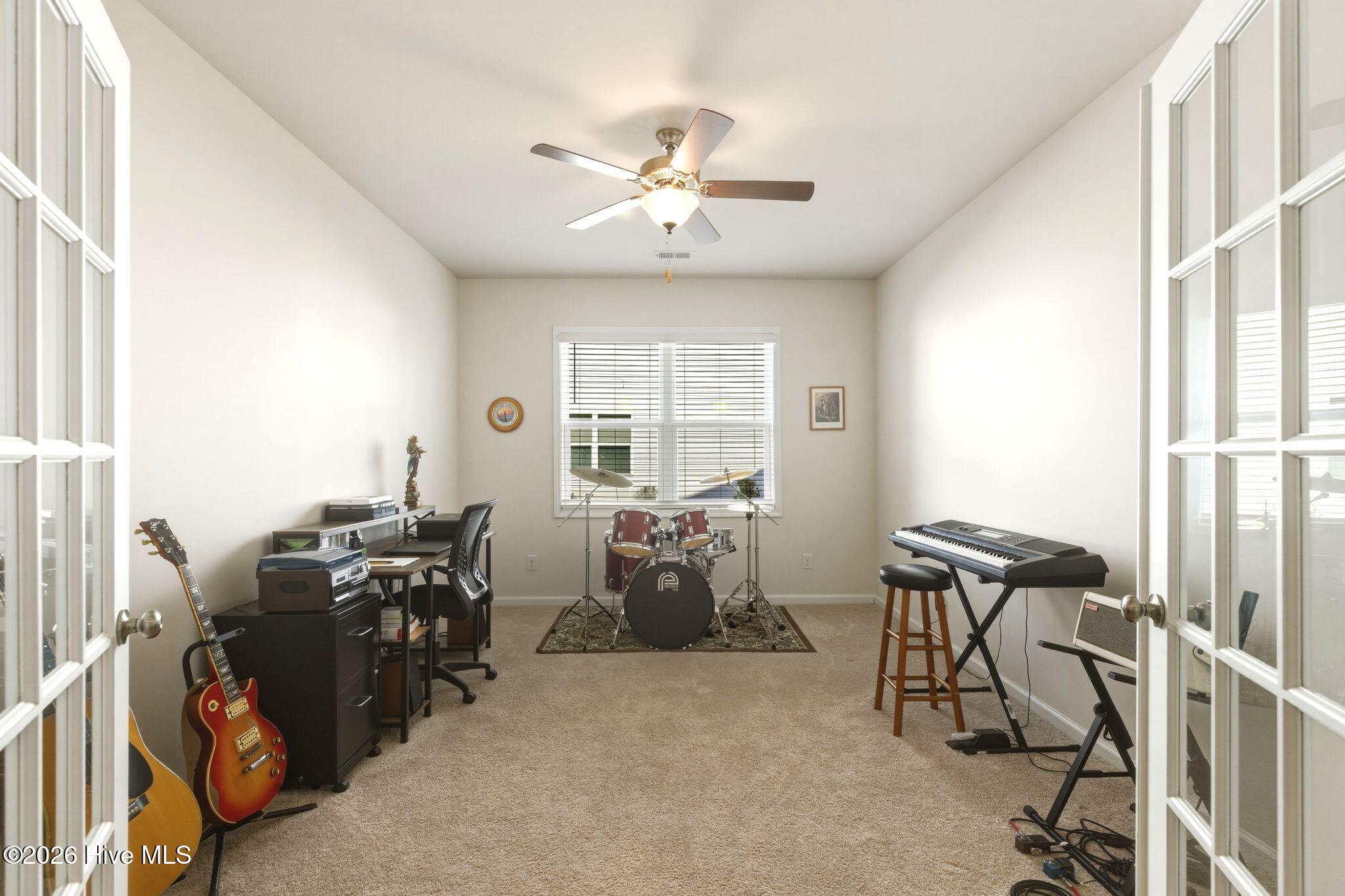 100563254 | Photo 18