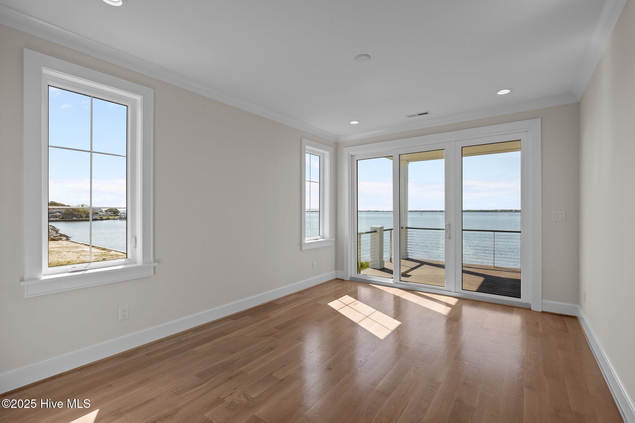 4737 S S Shore Dr Drive, Morehead City, NC, 28557