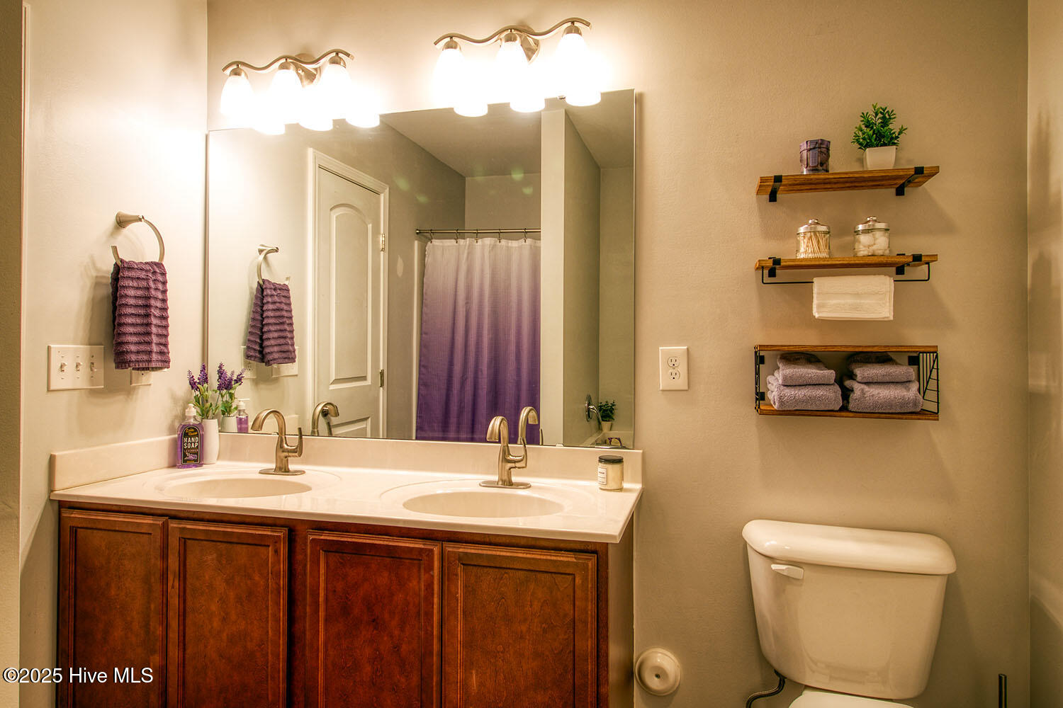 100495434 | Photo 29