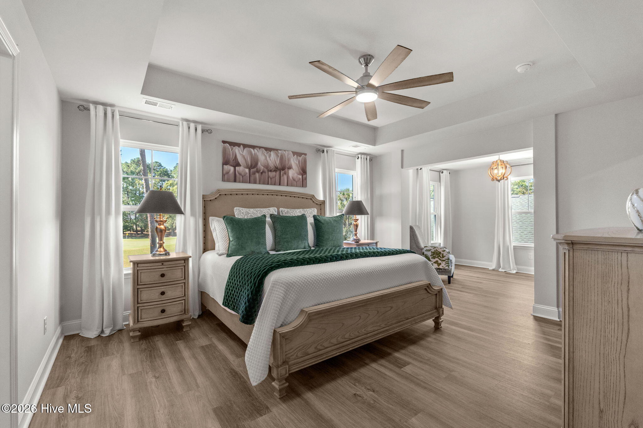 100562050 | Photo 18