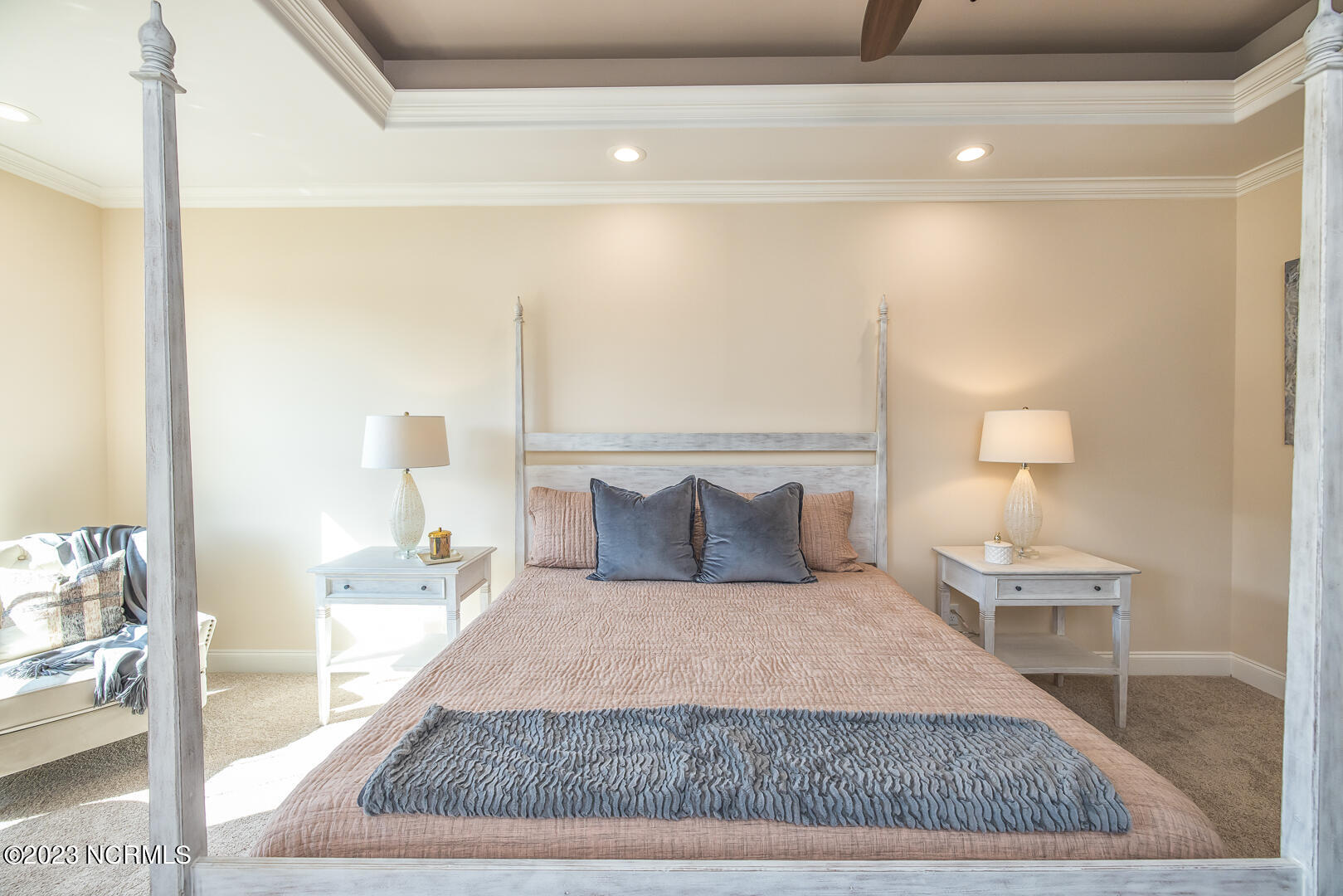 100512925 | Photo 24