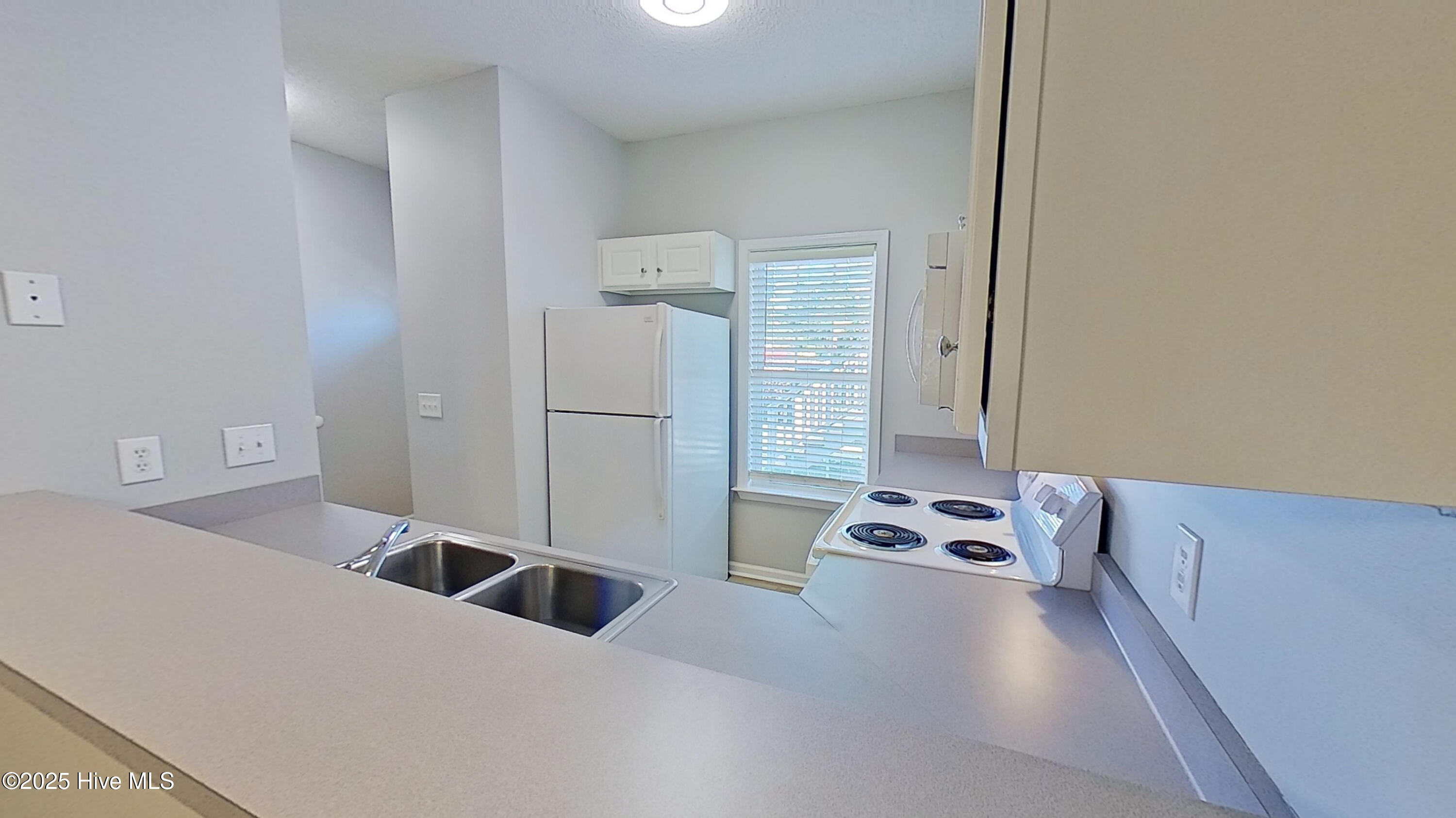 4613 Mcclelland Drive UNIT F-104, Wilmington, NC, 28405