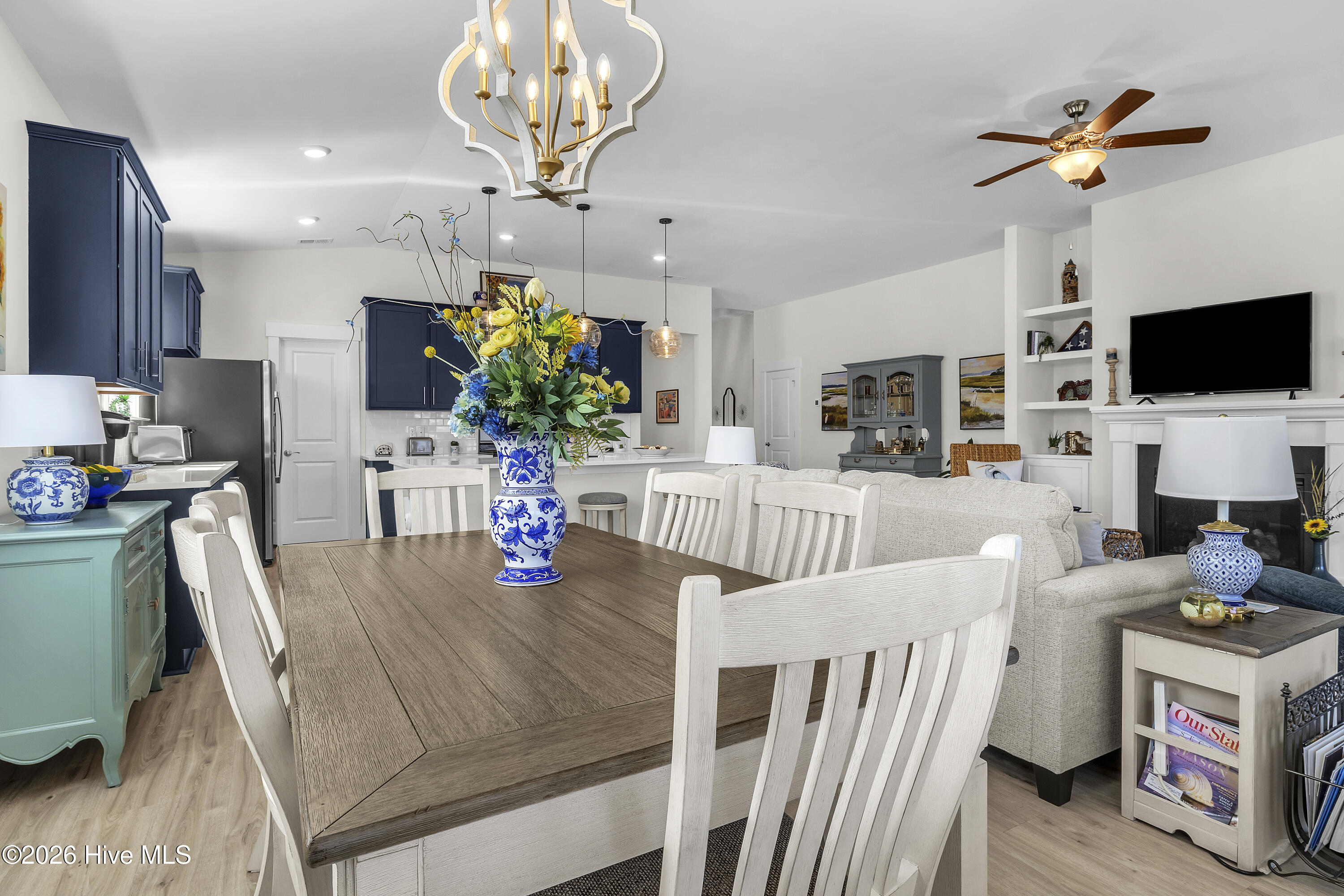 100557593 | Photo 24