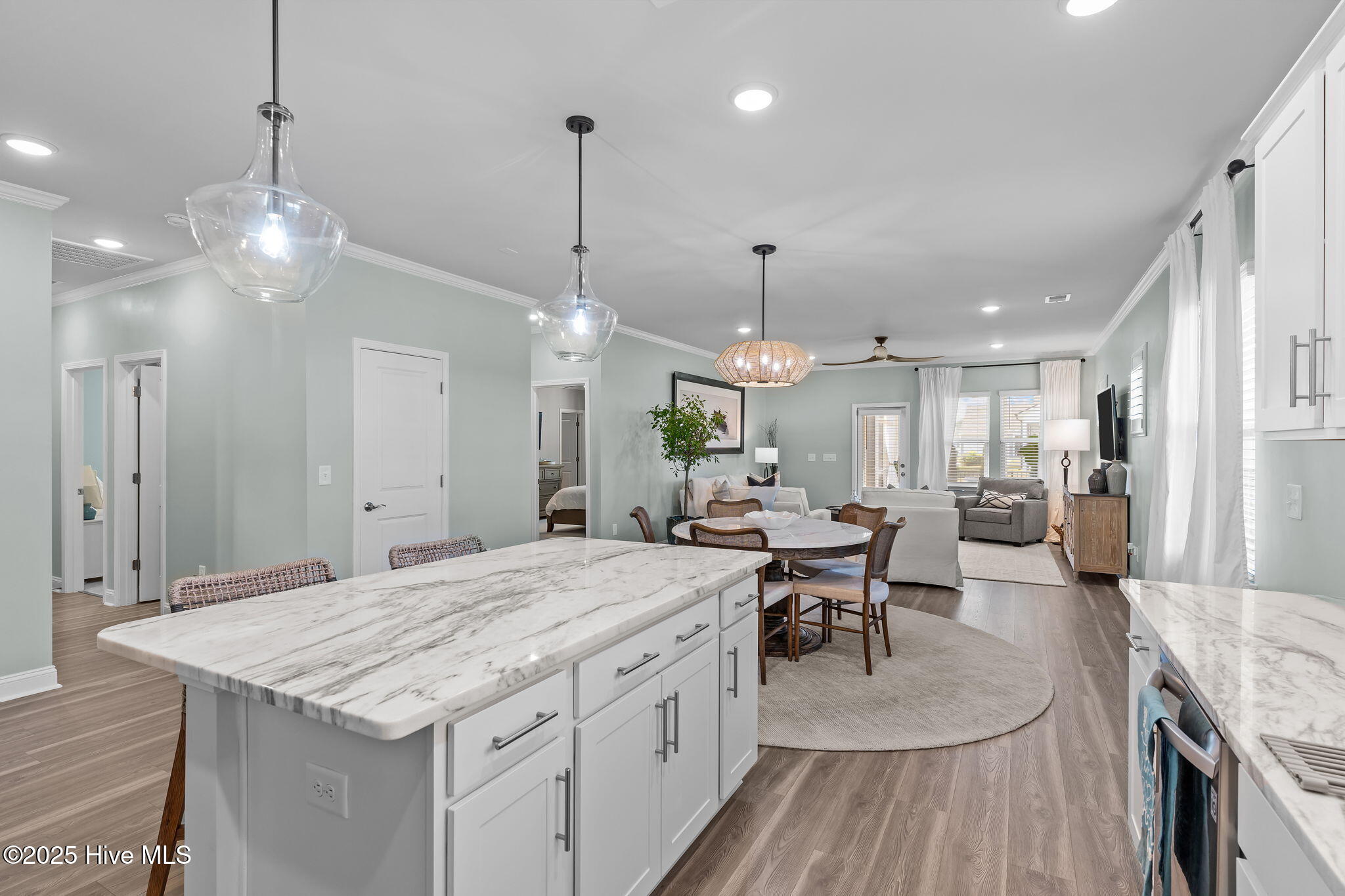 100531839 | Photo 19