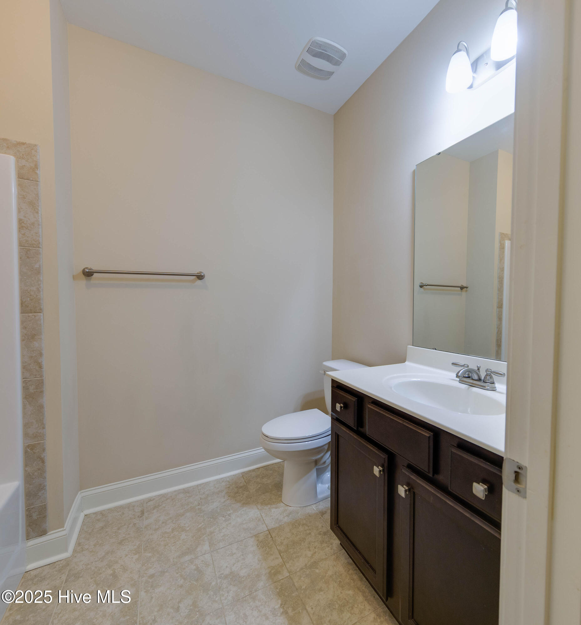 100504792 | Photo 21