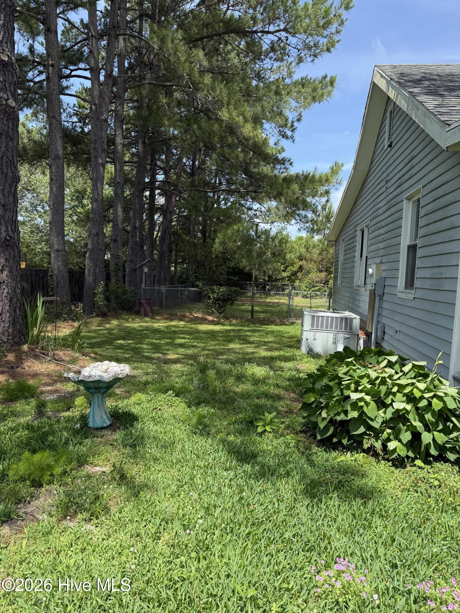 890 Hibbs Road,Newport