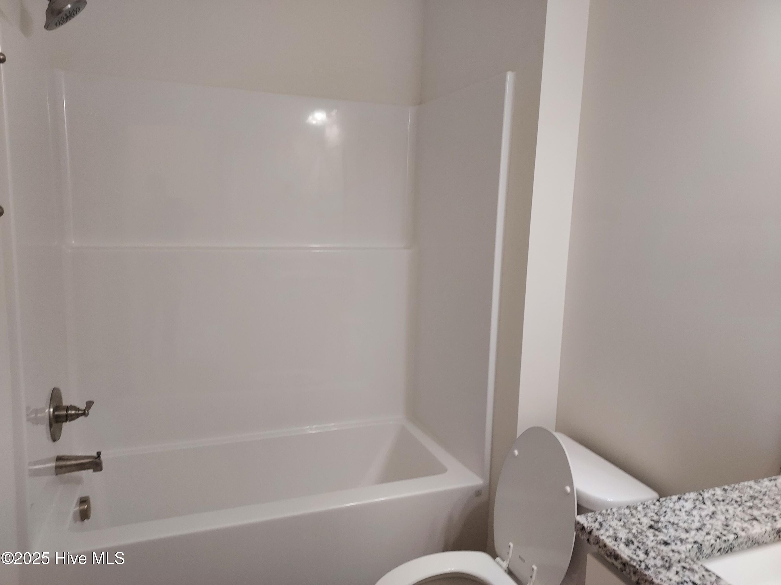 100512764 | Photo 18