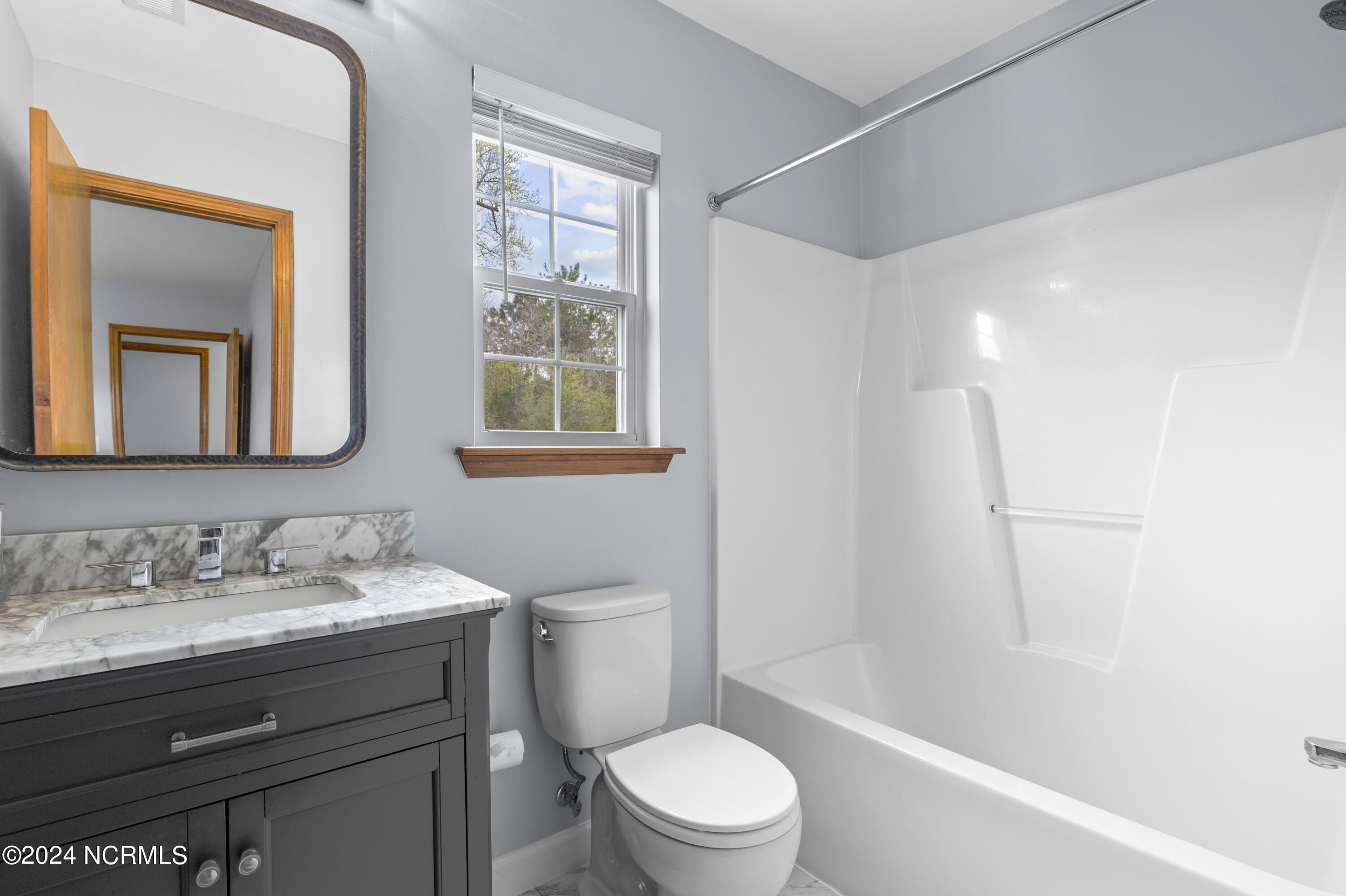 100539791 | Photo 11