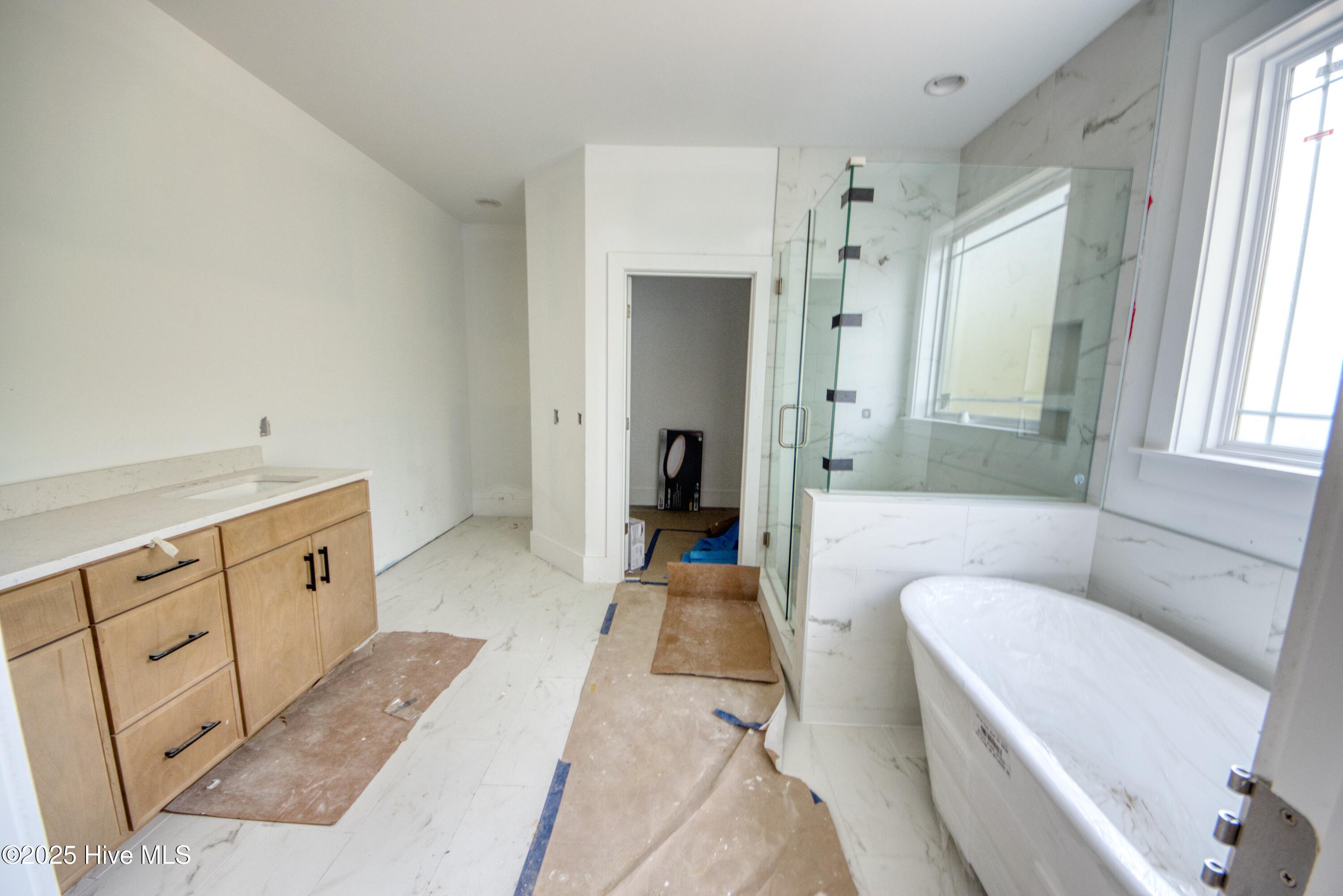 100539282 | Photo 14