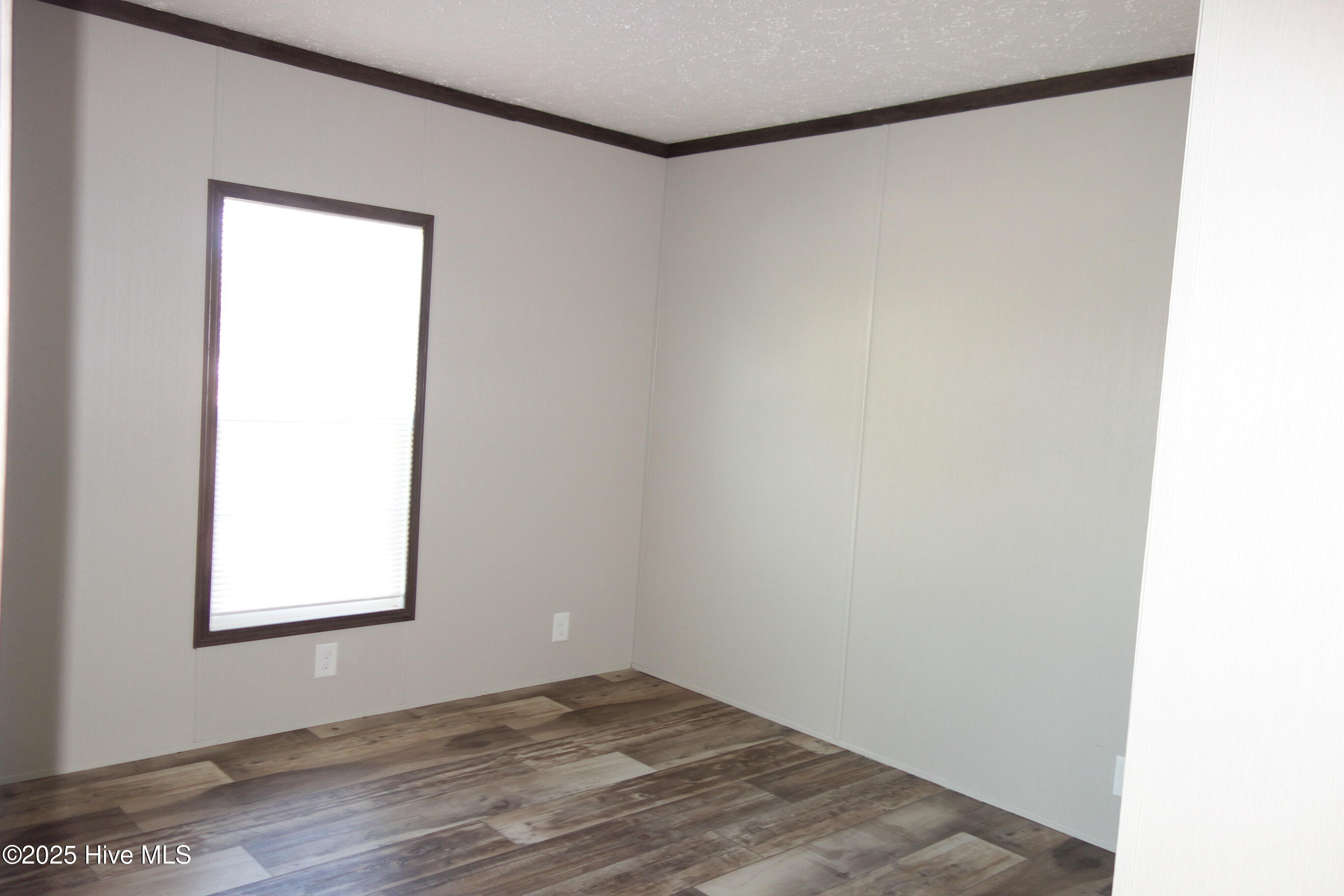 100501563 | Photo 16