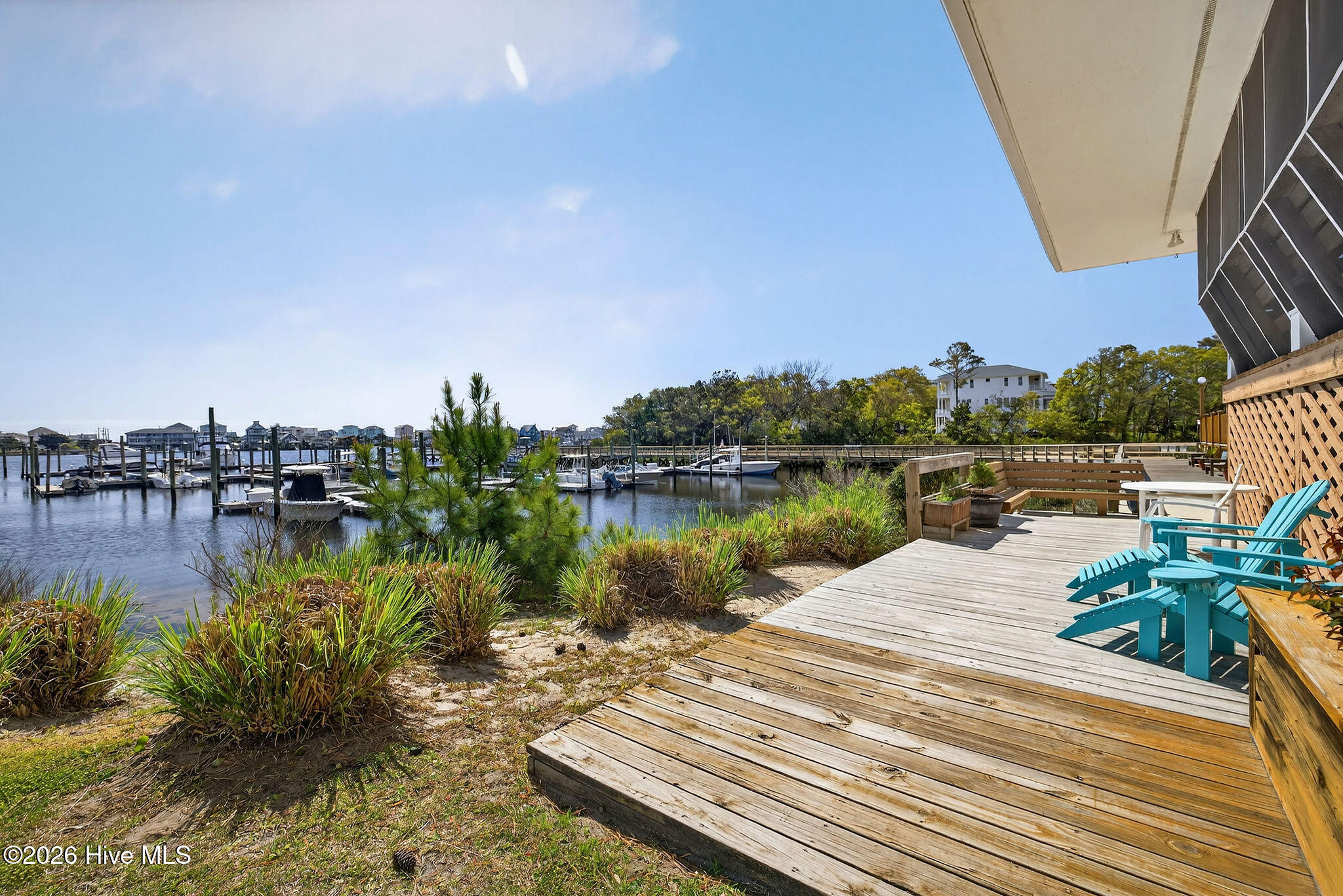 100564348 | Photo 52