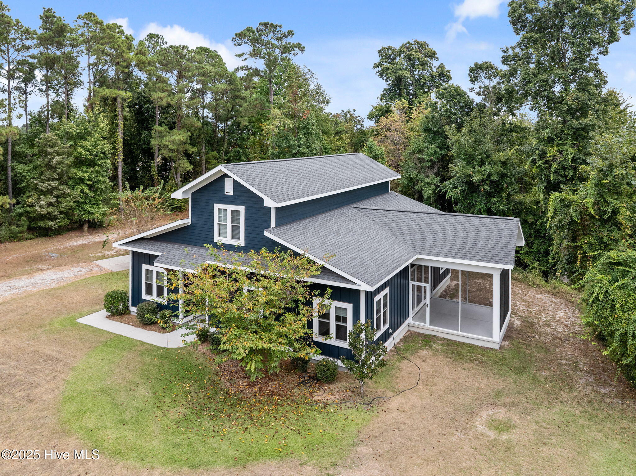 100532333 | Photo 92