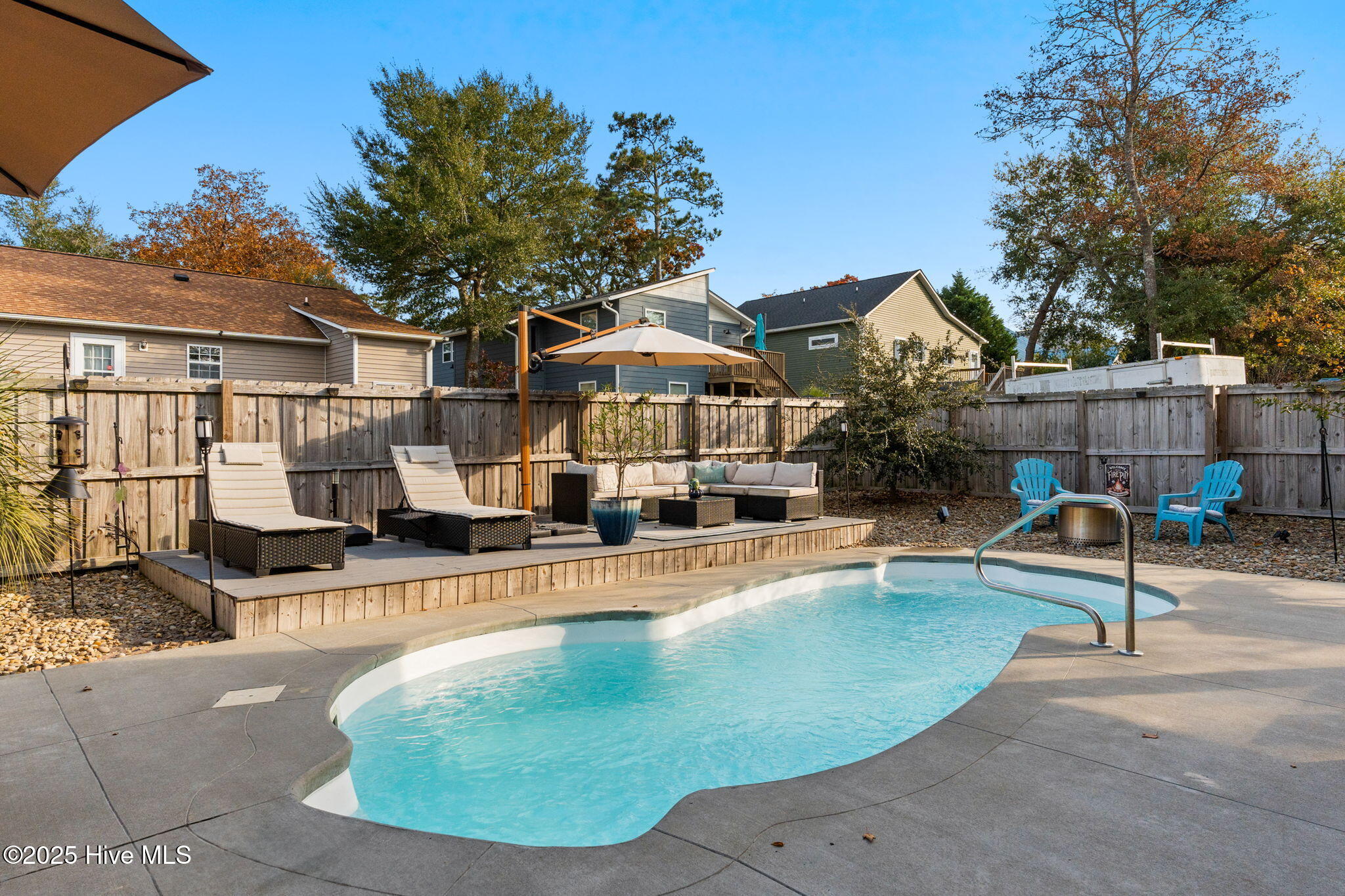 100542676 | Photo 59