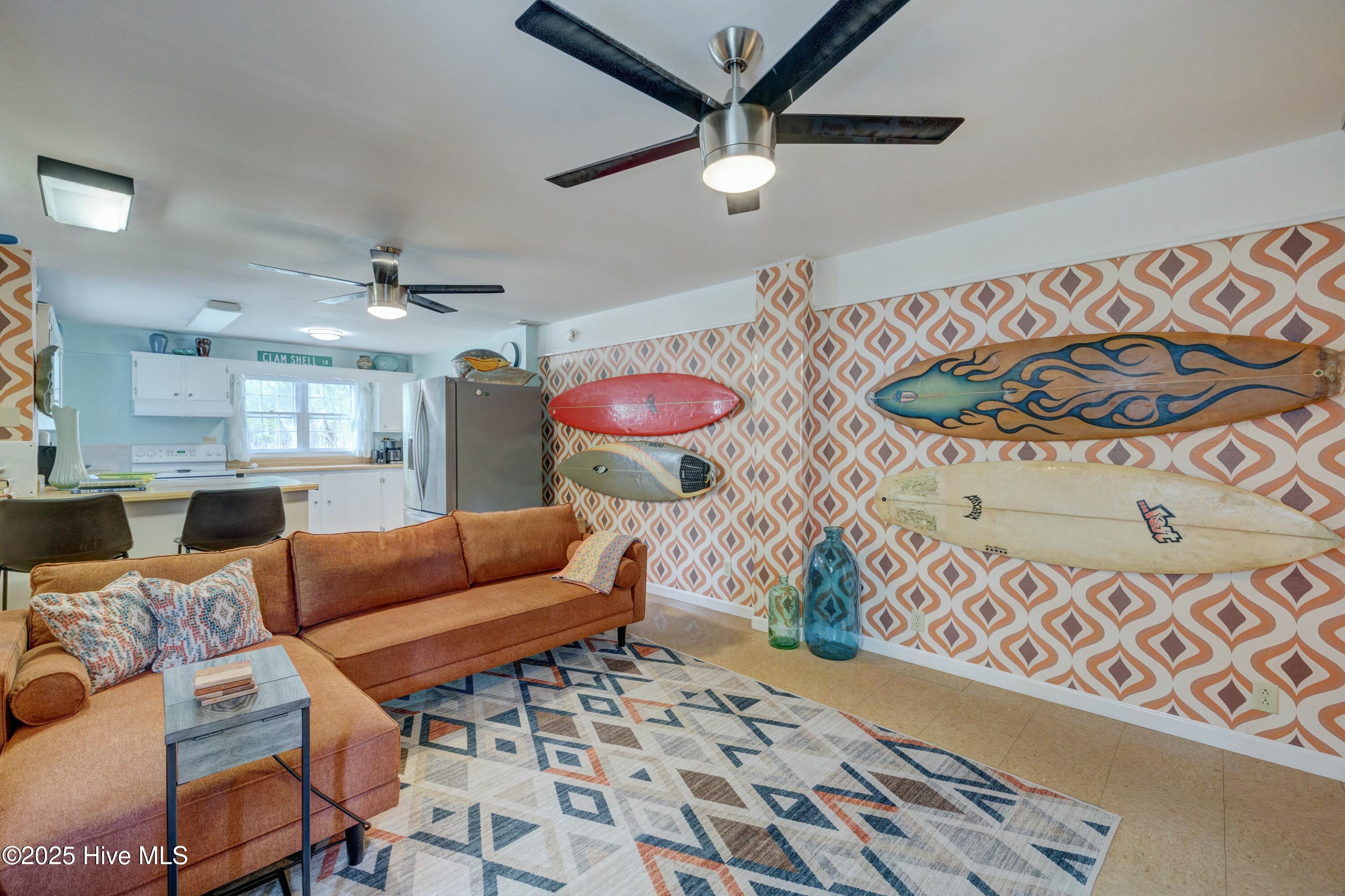 100501642 | Photo 51